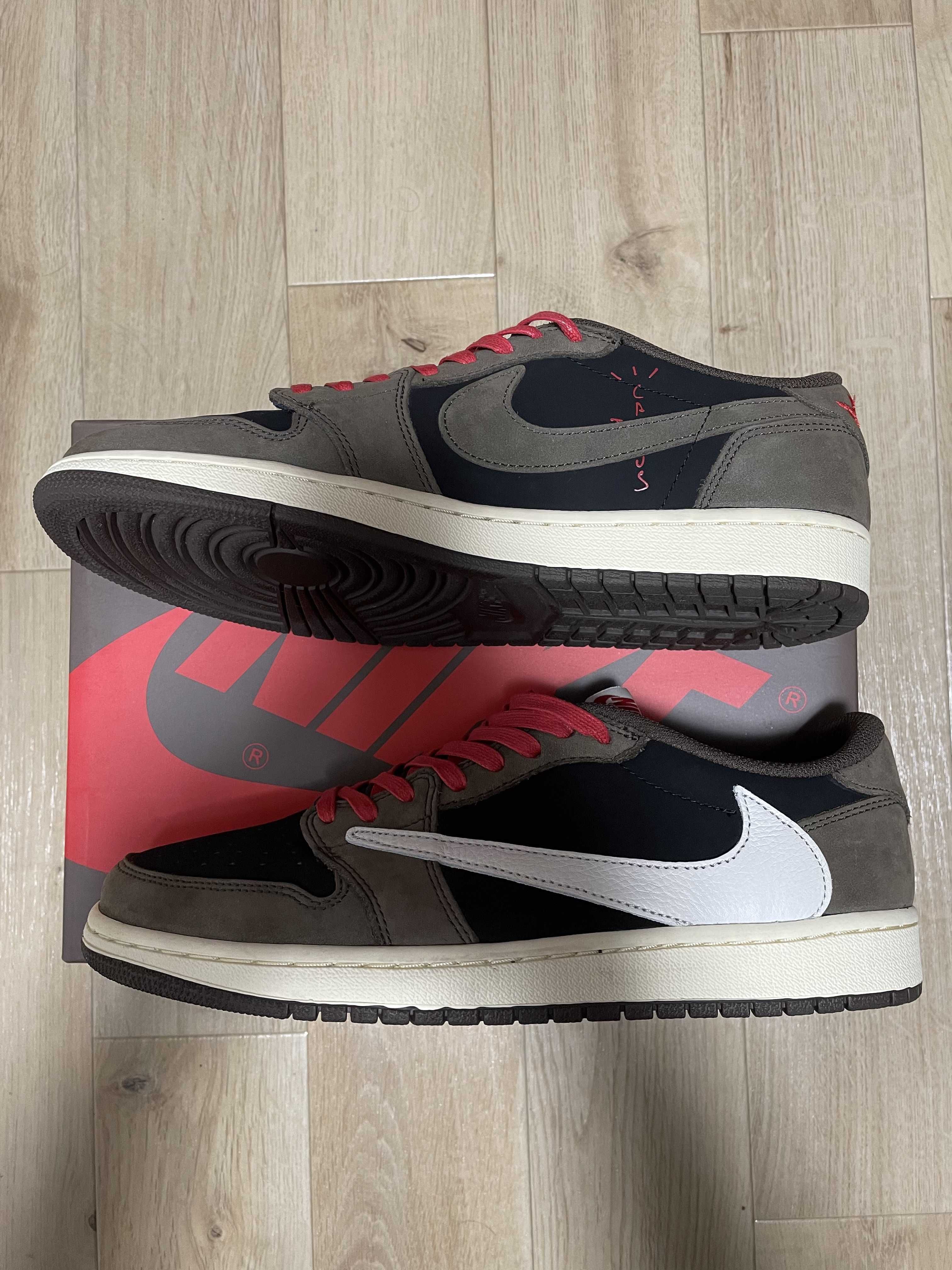 Travis Scott × Nike Air Jordan 1 Low OG SP-T  "Black/Dark Mocha"