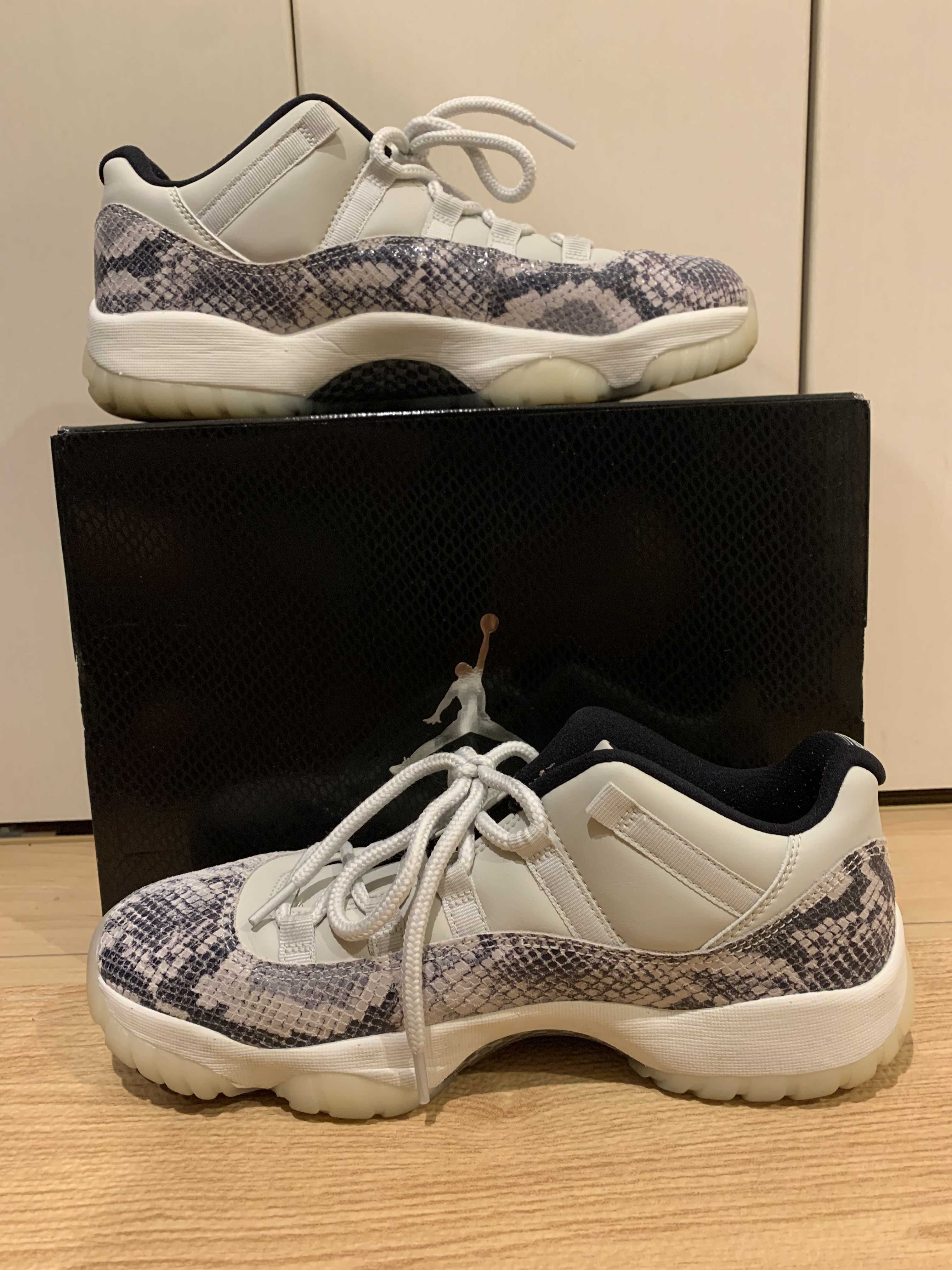 Nike Air Jordan 11 Low Snakeskin "Light Bone/University Red/Sail/Black"