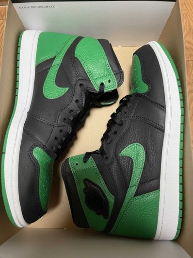 Nike Air Jordan 1 Retro High OG "Black/Pine Green" (2020)