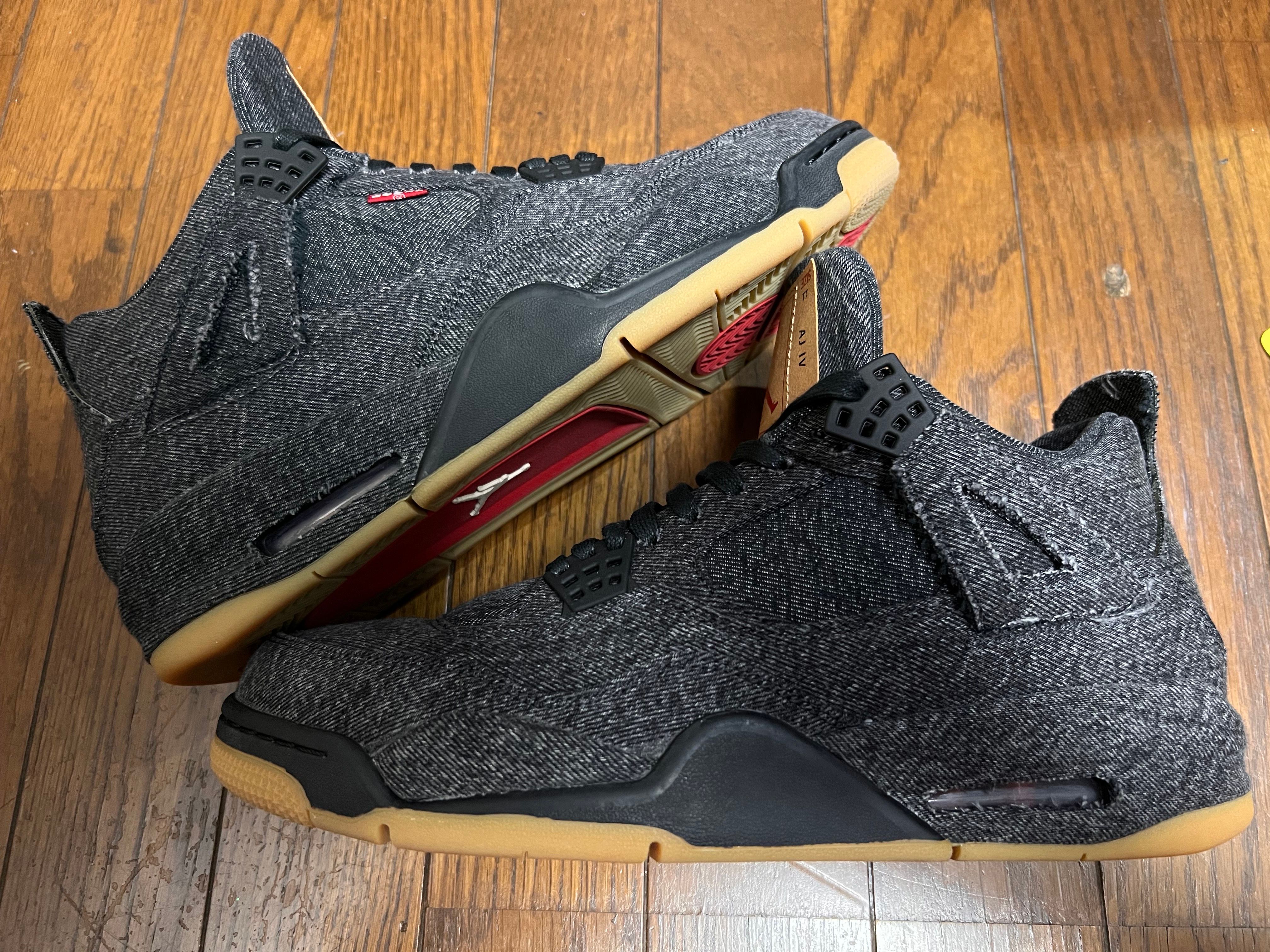 Nike × Levi's Air Jordan 4 "Black Denim" (Tag: LEVIS®)
