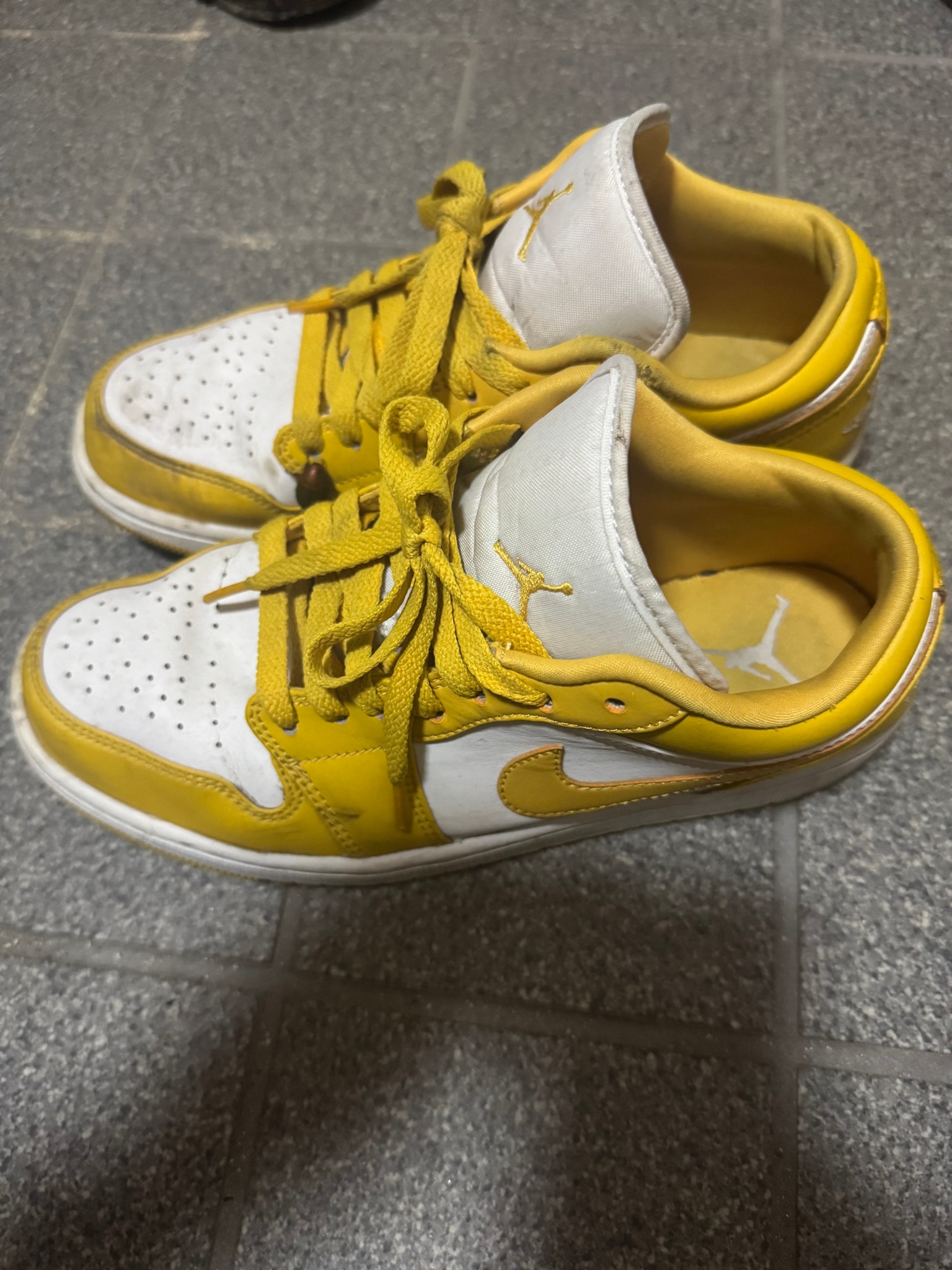 Nike Air Jordan 1 Low "White/Pollen"