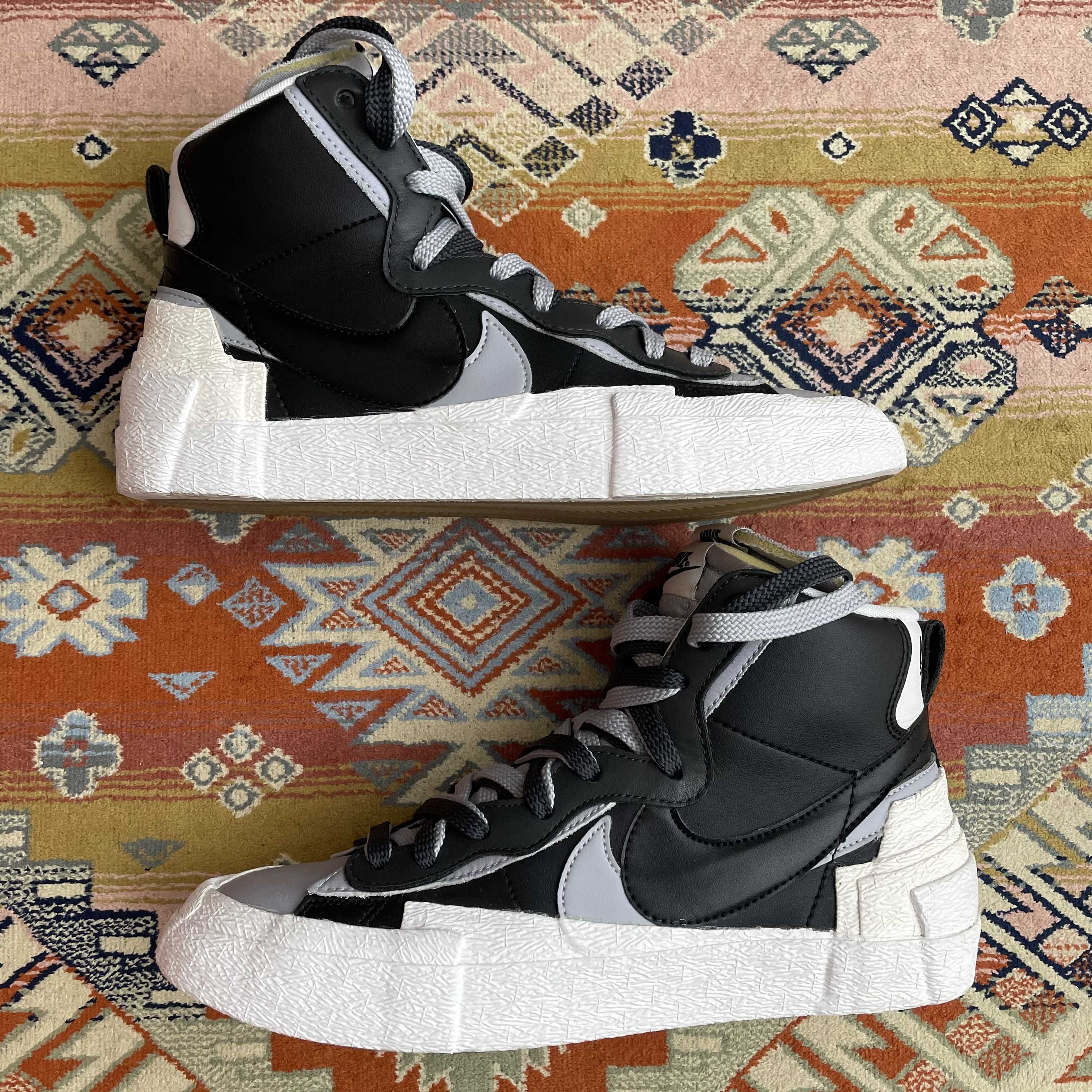 sacai × NIKE BLAZER MID "BLACK/WOLF GREY/WHITE"