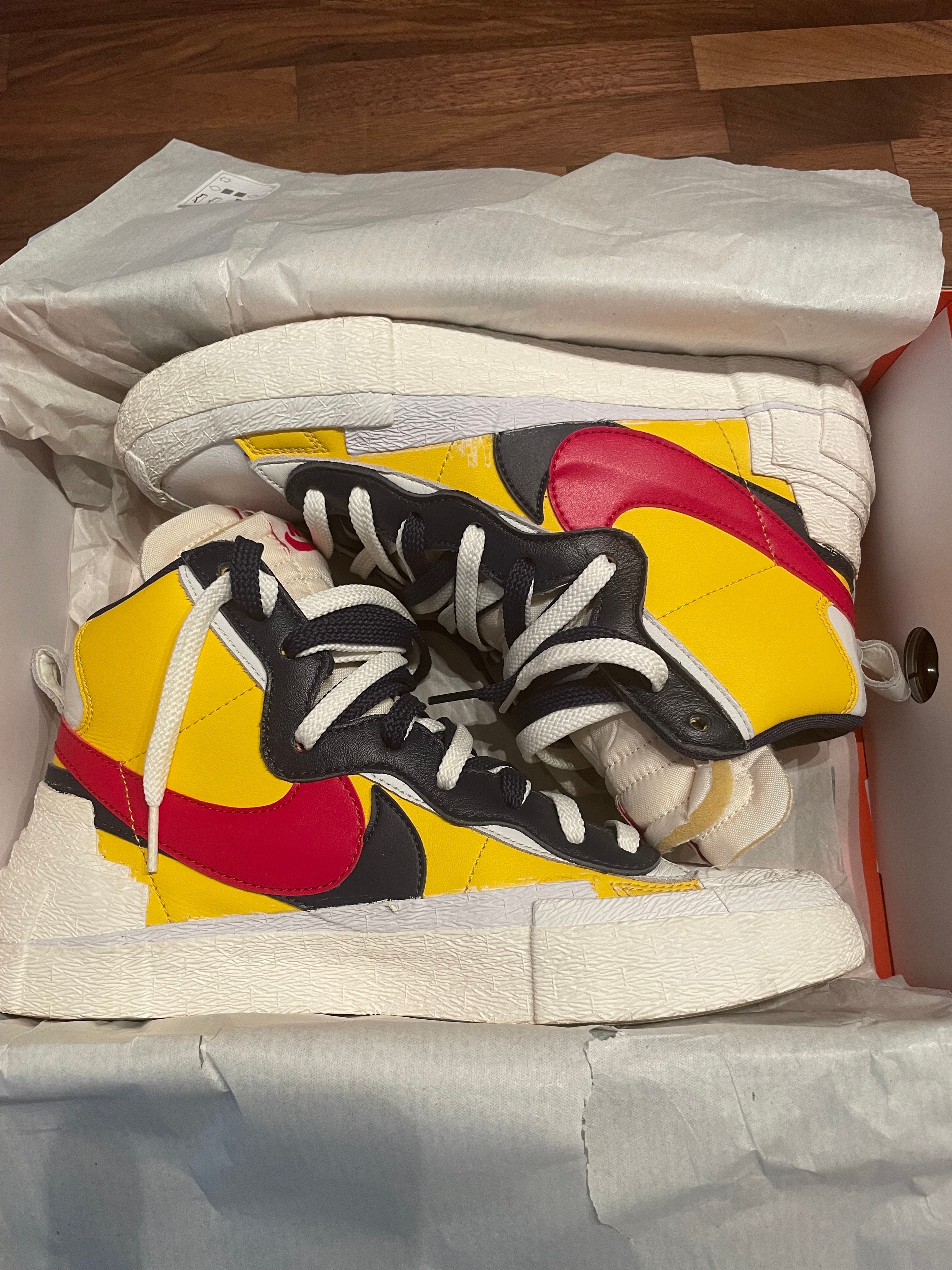 sacai × Nike Blazer Mid "Varsity Maize/Varsity Red"