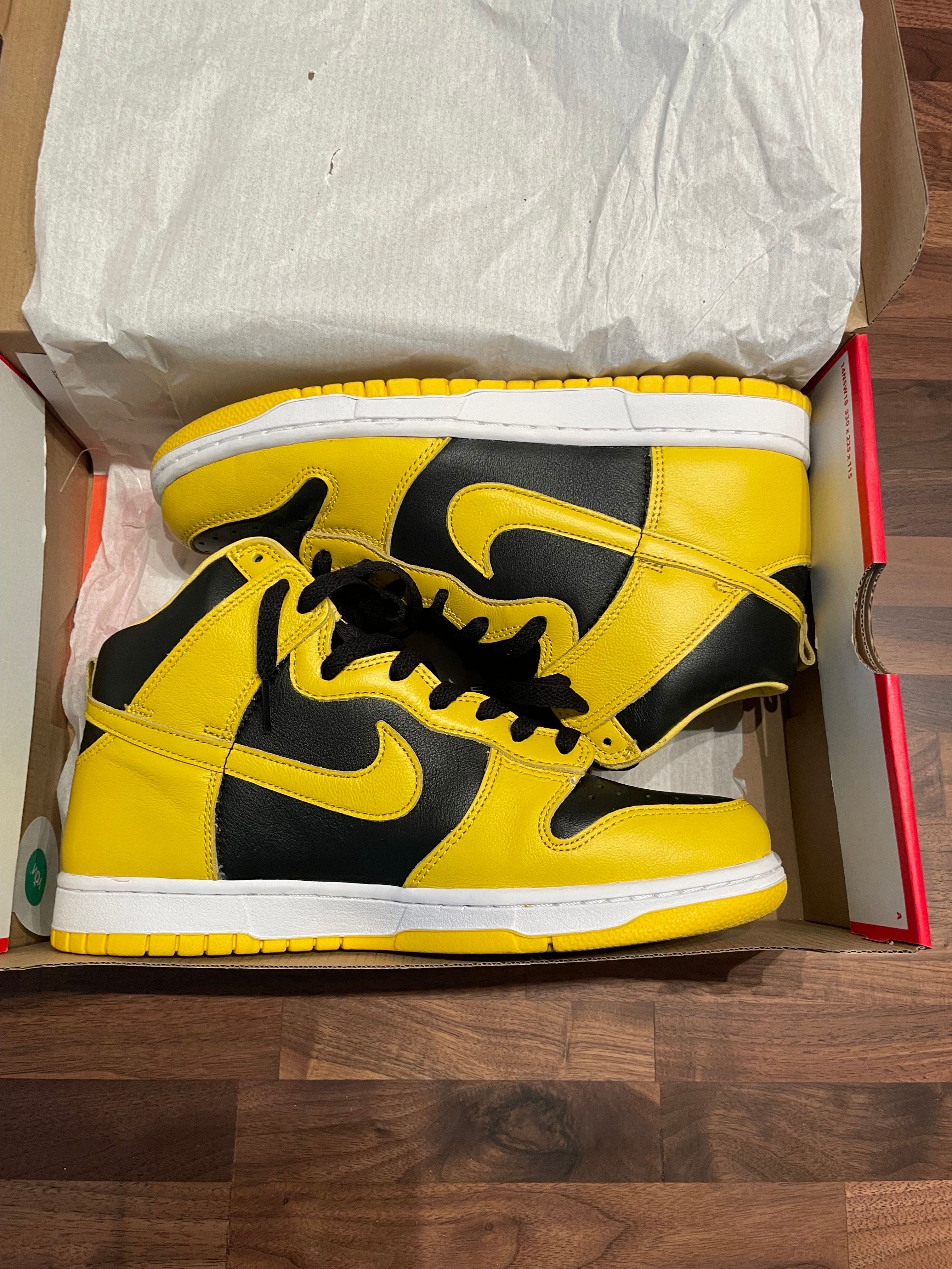 Nike Dunk High "Black/Varsity Maize"