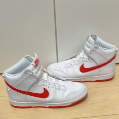 Nike Dunk High "Picante Red"