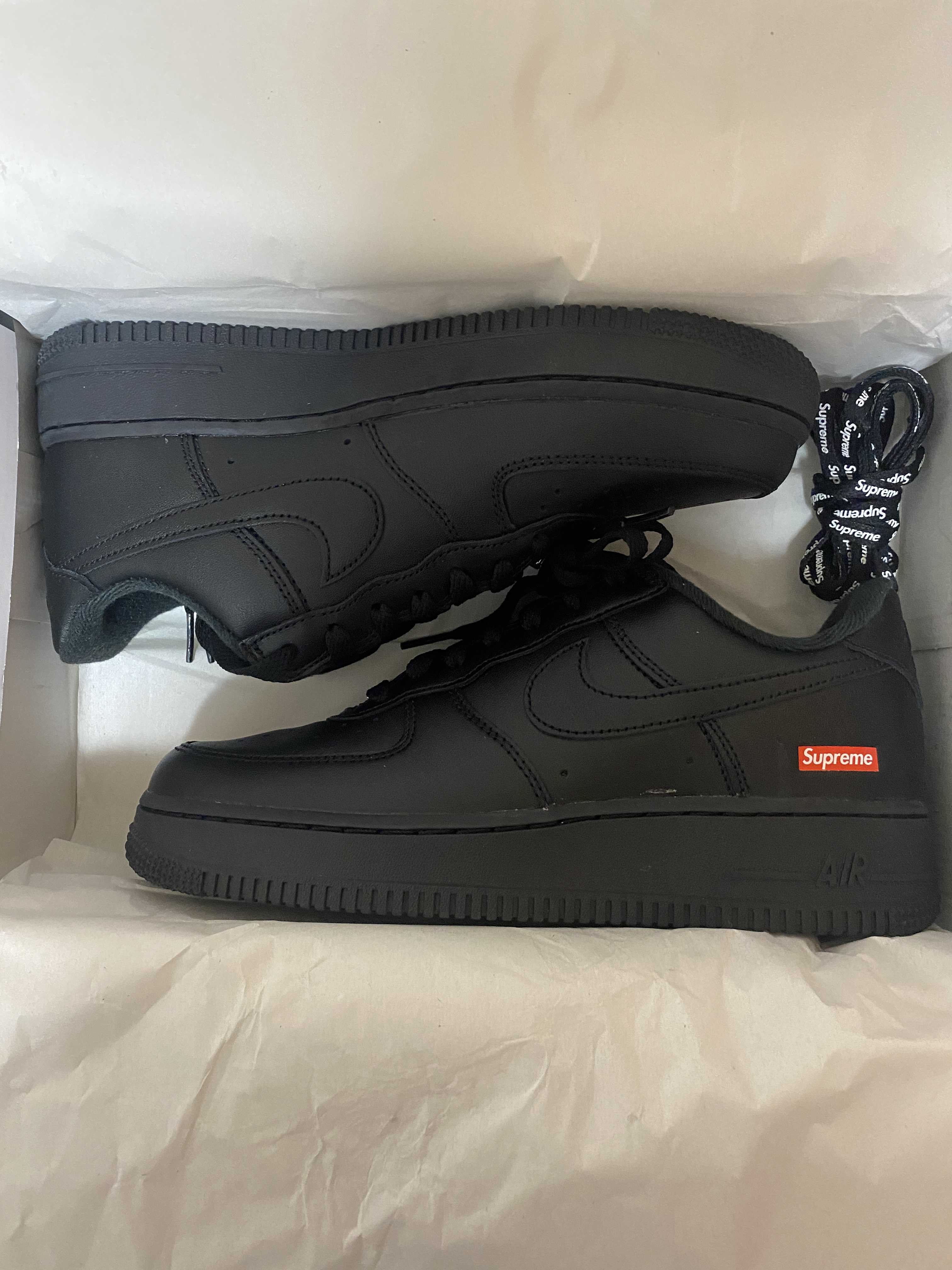 Supreme × Nike Air Force 1 Low "Black"