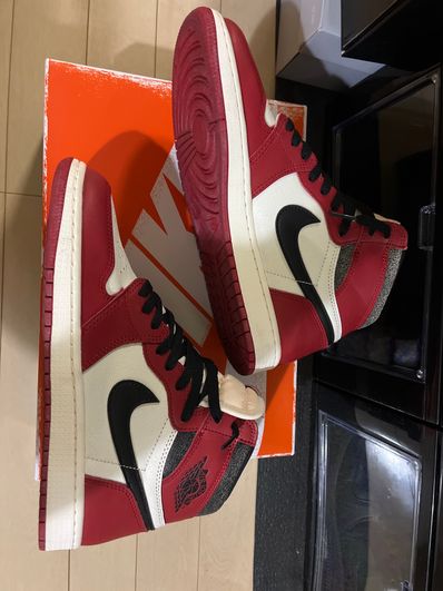 Nike Air Jordan 1 High OG "Lost & Found/Chicago"