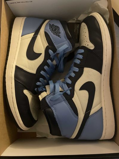 Nike Air Jordan 1 Retro High OG "Obsidian/University Blue"