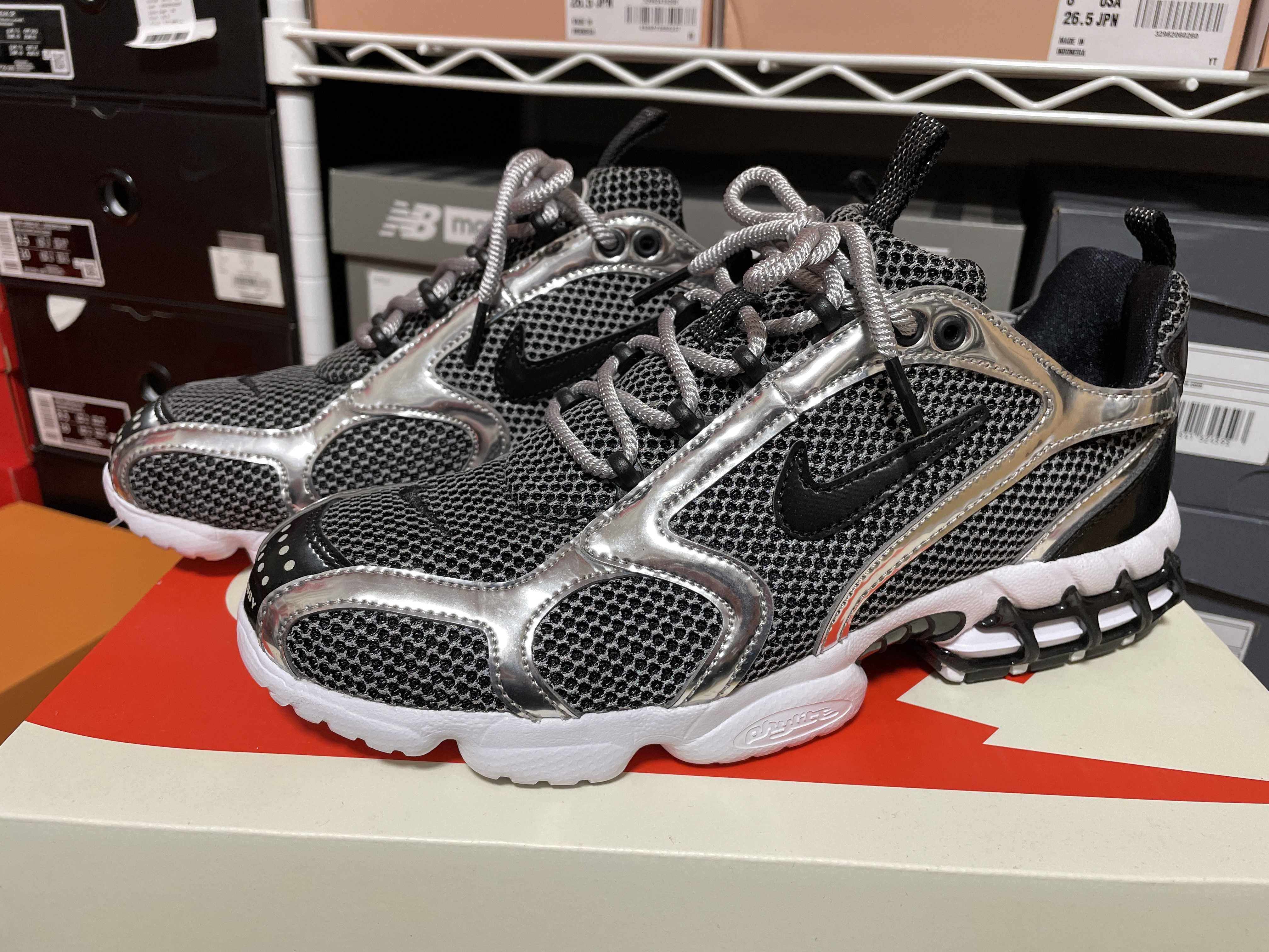 STUSSY × NIKE AIR ZOOM SPIRIDON CAGED "PURE PLATINUM/BLACK-WHITE"