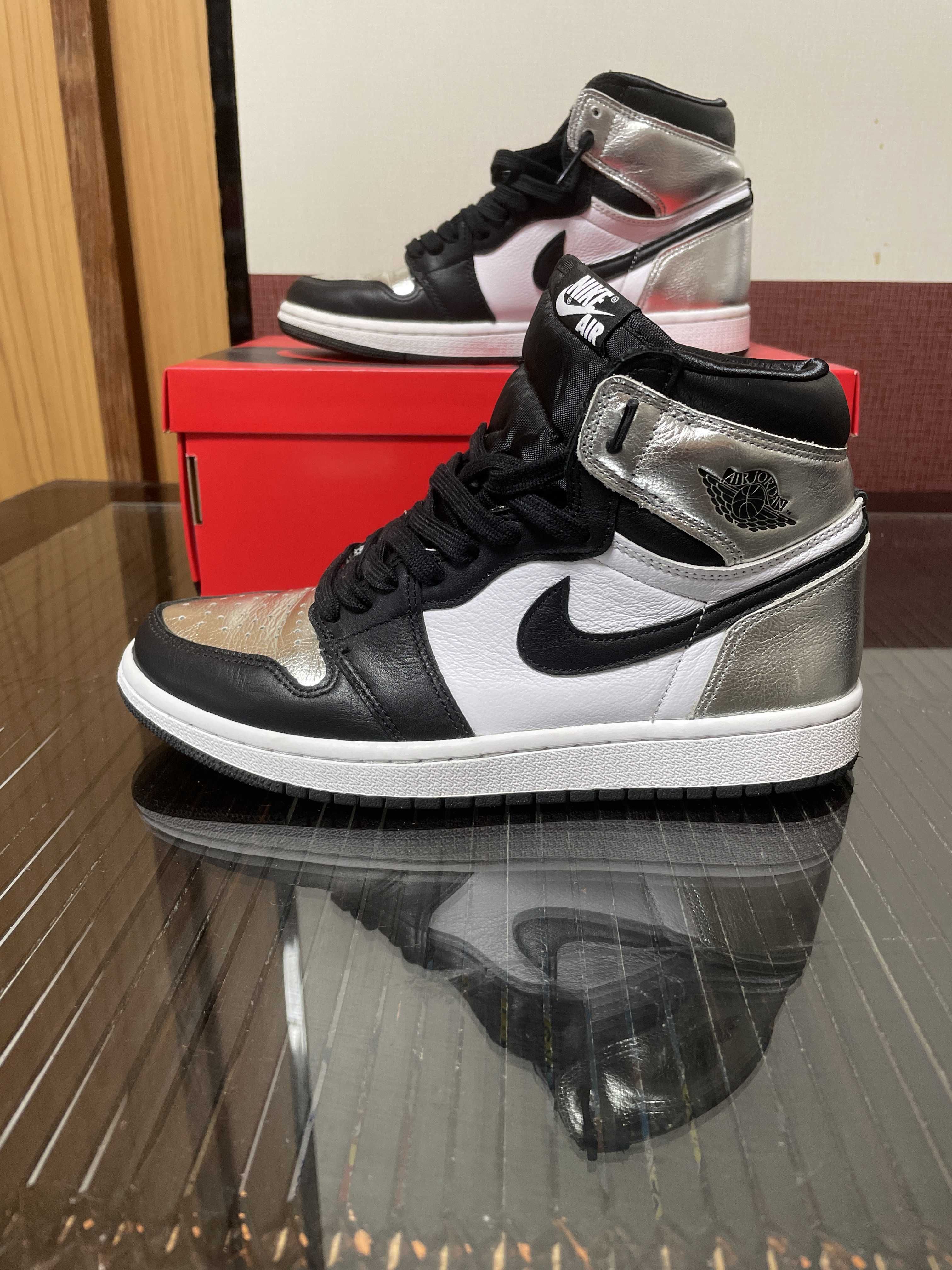Nike Women's Air Jordan 1 Retro High OG "Silver Toe"