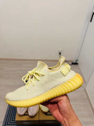 ADIDAS ORIGINALS YEEZY BOOST 350 V2 BUTTER