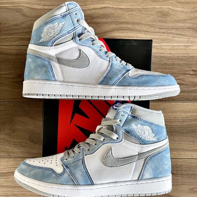 Nike Air Jordan 1 High OG "Hyper Royal"