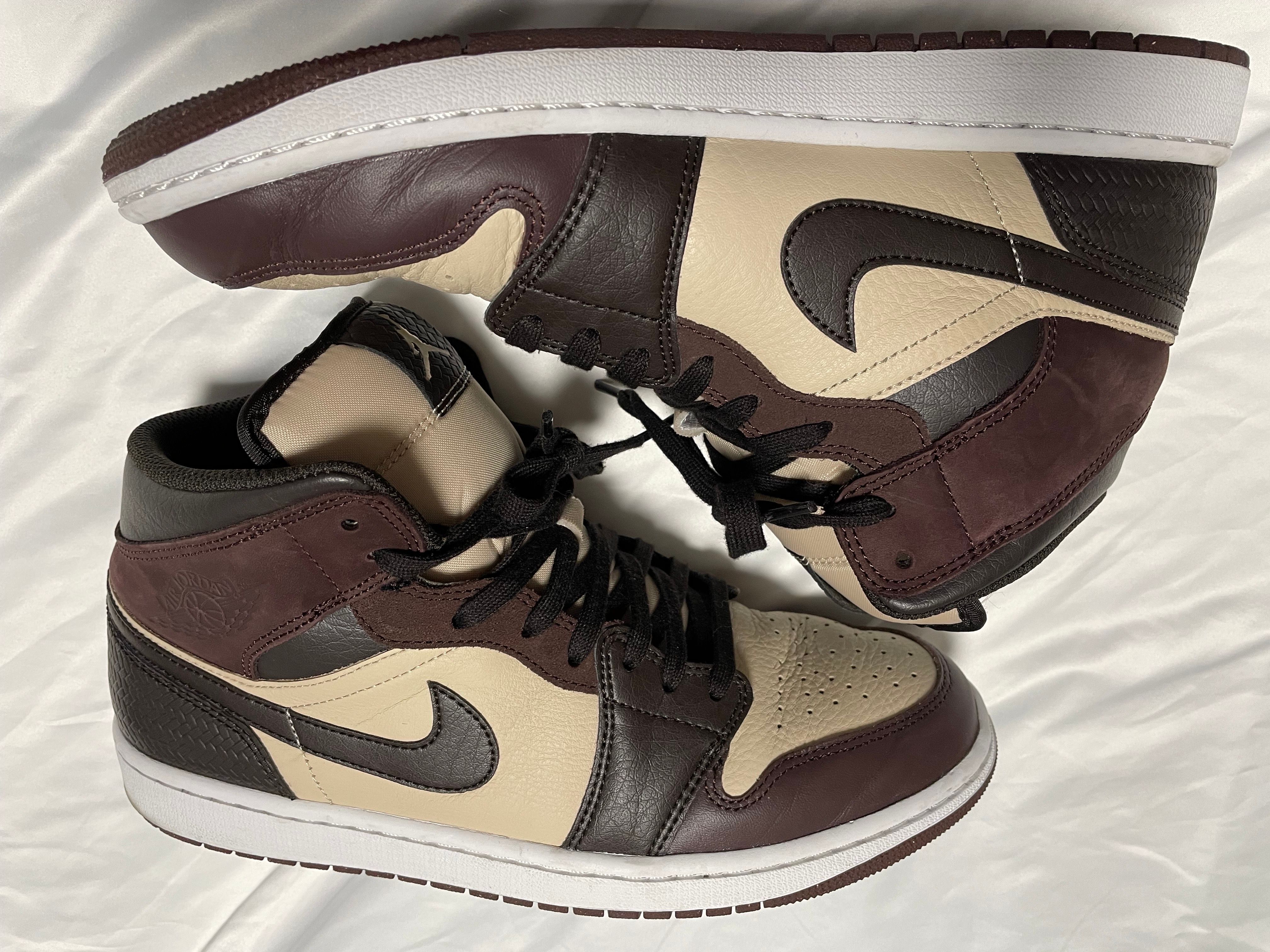 Nike Air Jordan 1 Mid SE "Paris YMCA"