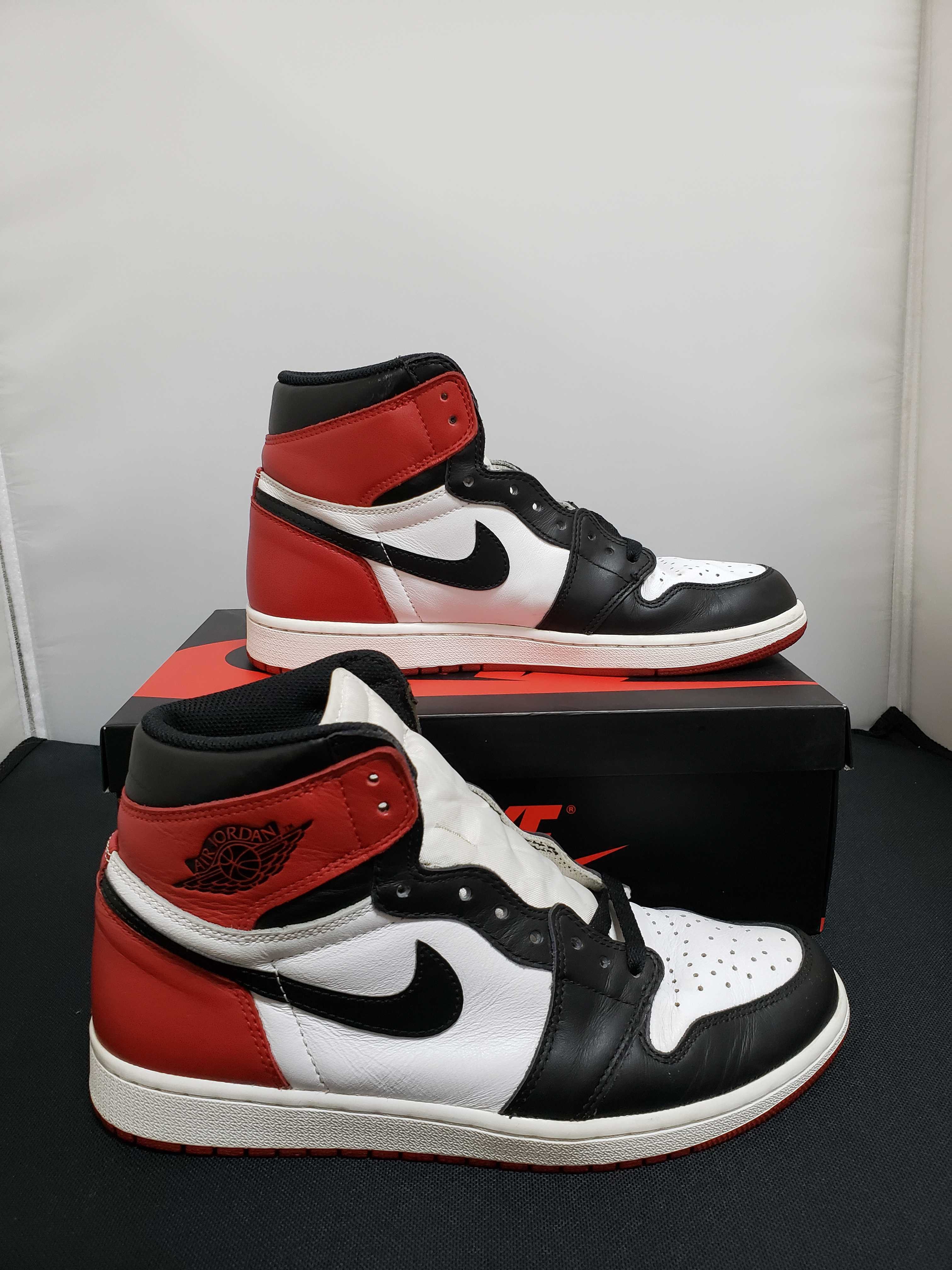 Nike Air Jordan 1 Retro High OG "Black Toe"(2016)