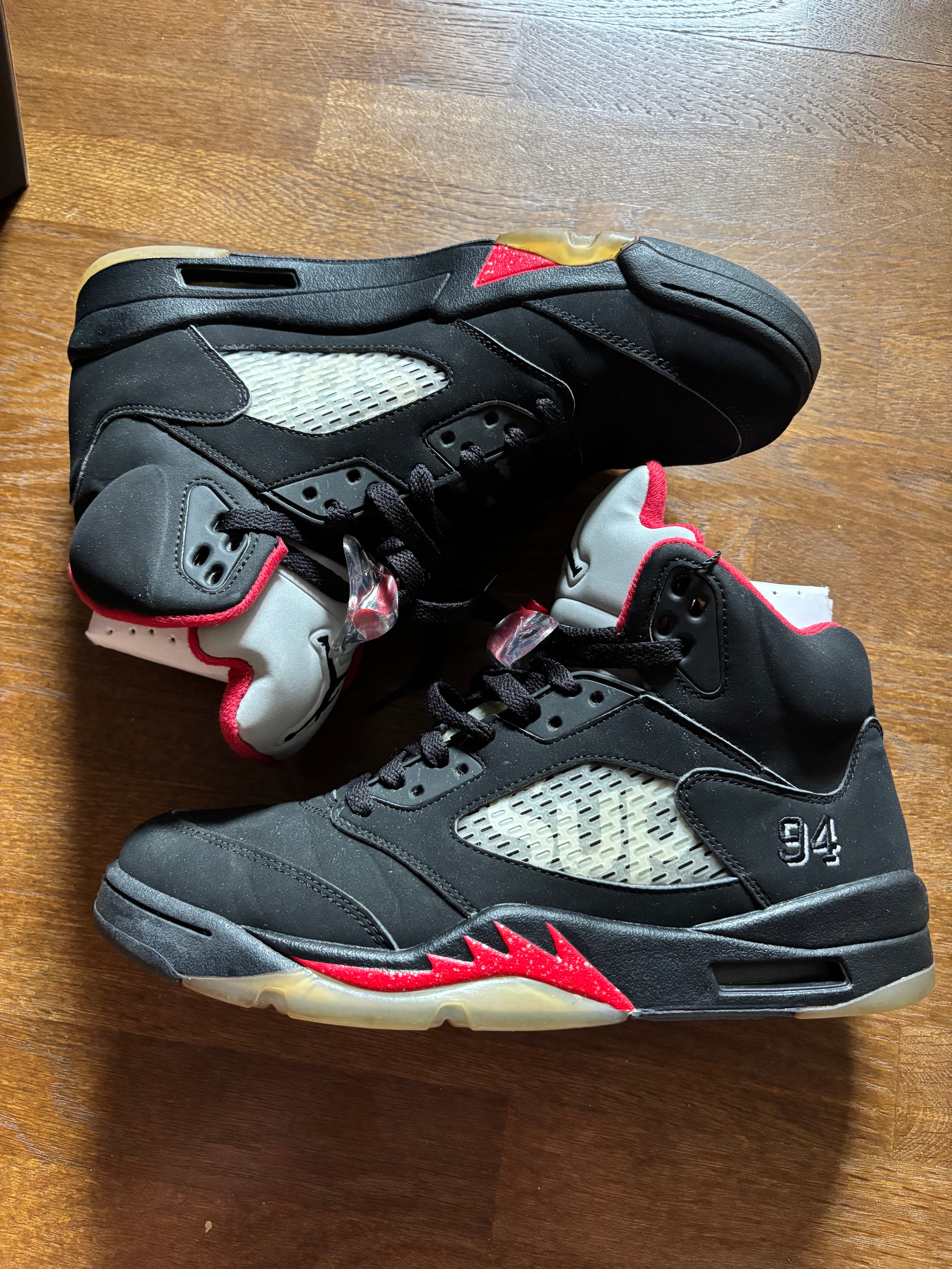 Supreme × Nike Air Jordan 5 Retro "Black"