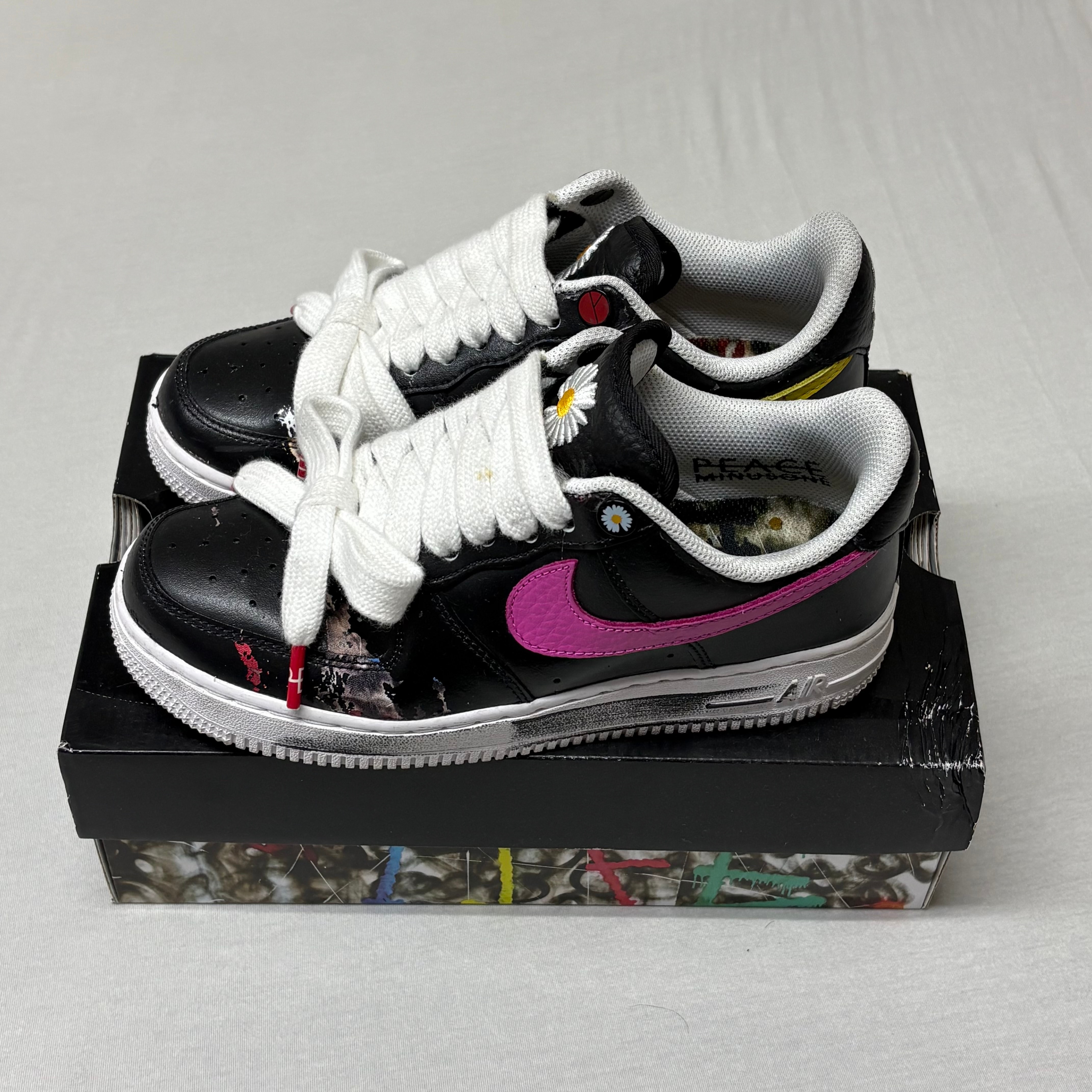 PEACEMINUSONE × Nike Air Force 1 Low '07 Para-Noise 3.0 "Black and Multi-Color" / G-DRAGON