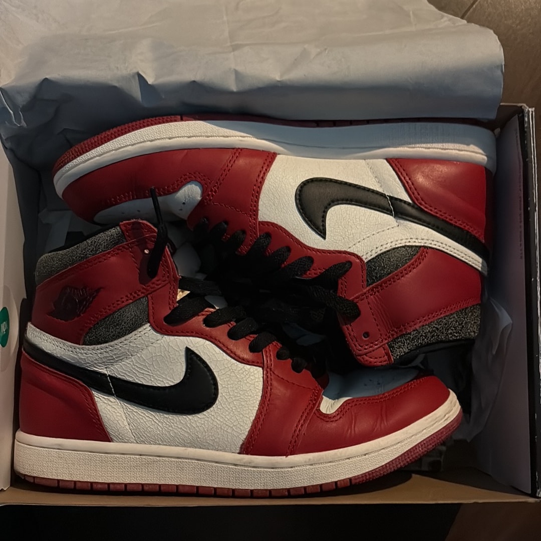 Nike Air Jordan 1 High OG "Lost & Found/Chicago"