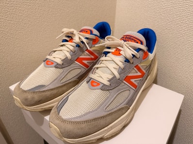 KITH × New Balance 990V6 Madison Square Garden "Sanddrift"