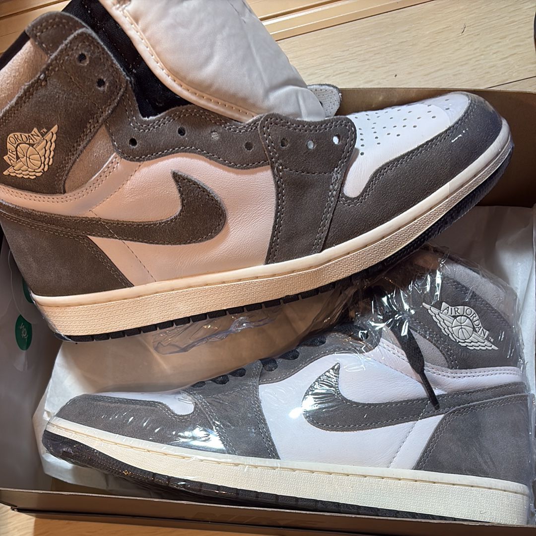Nike Air Jordan 1 Retro High OG "Black and Smoke Grey"