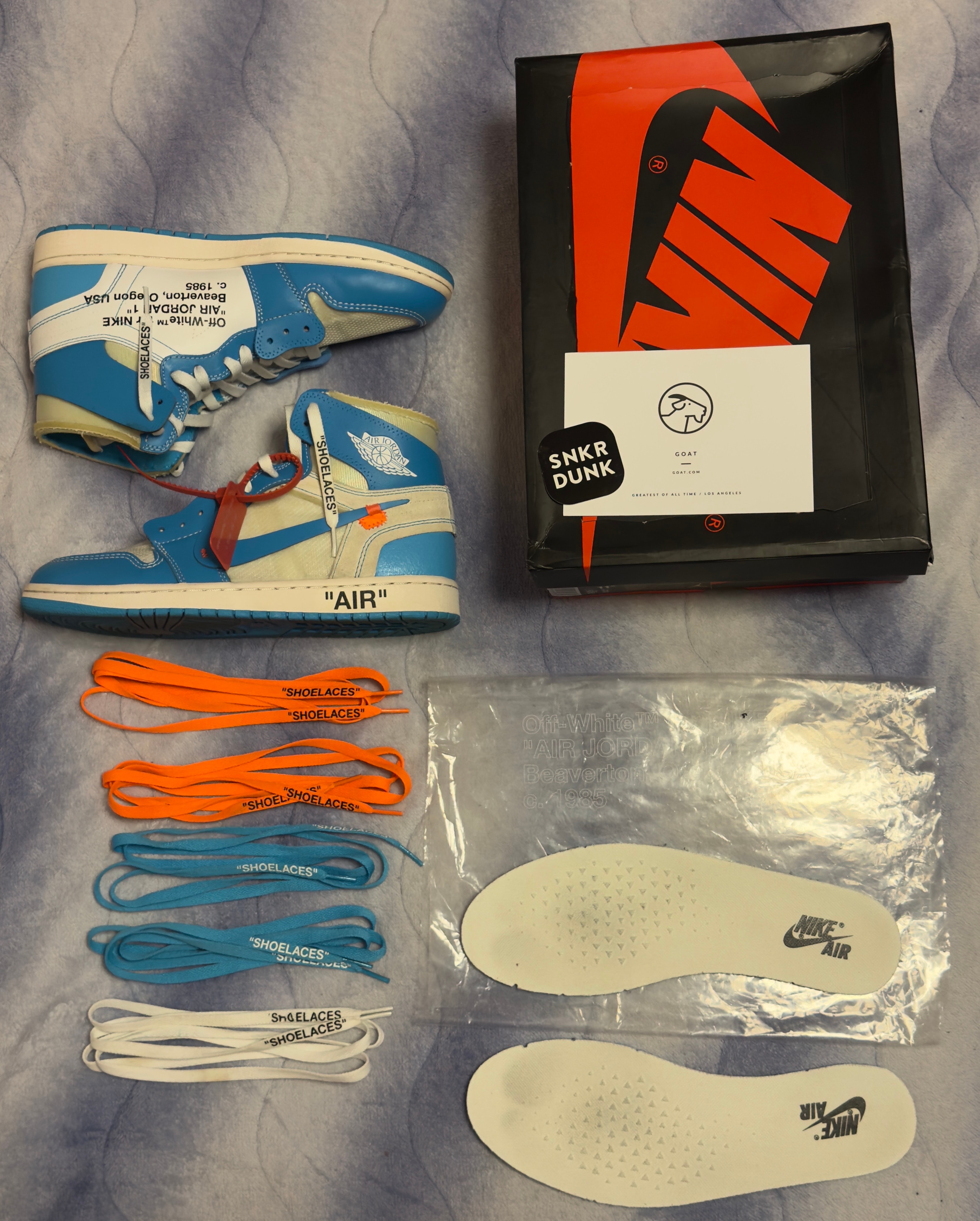 オフホワイト×ナイキ エアジョーダン1 ハイ UNC "ホワイト/ダーク パウダー ブルー"