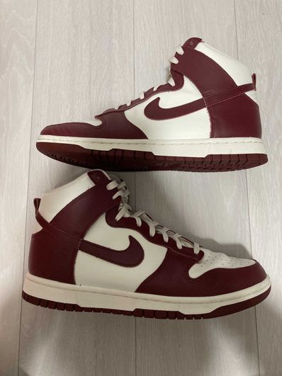 NIKE Women's DUNK HIGH "TEAM RED"