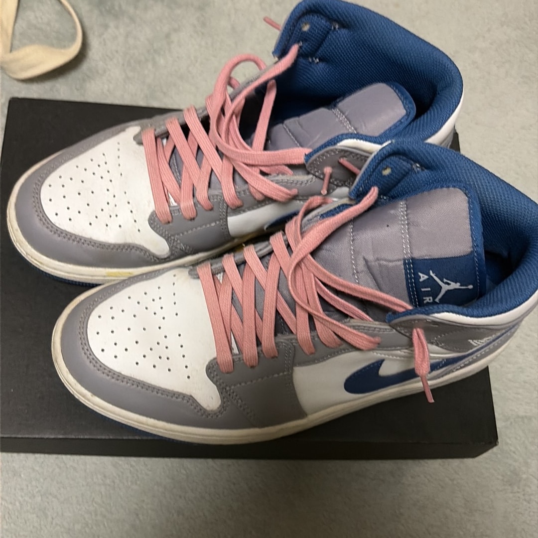 Nike Air Jordan 1 Mid "True Blue"
