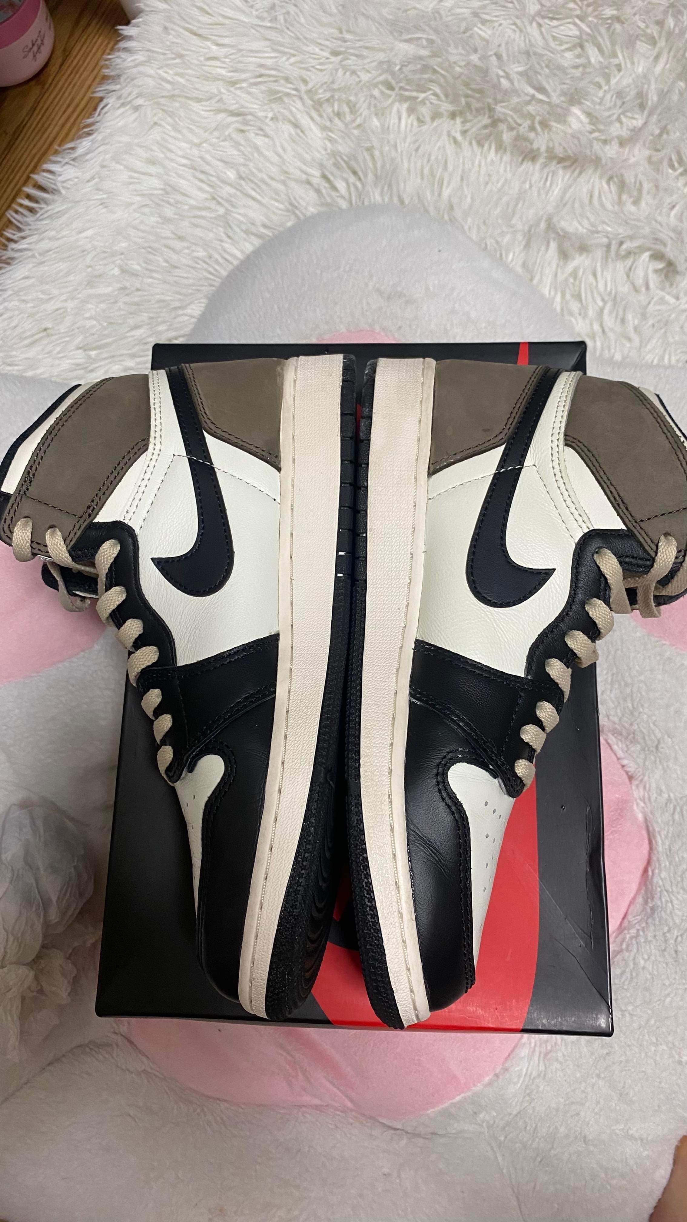 Nike GS Air Jordan 1 High OG "Sail/Dark Mocha/Black"