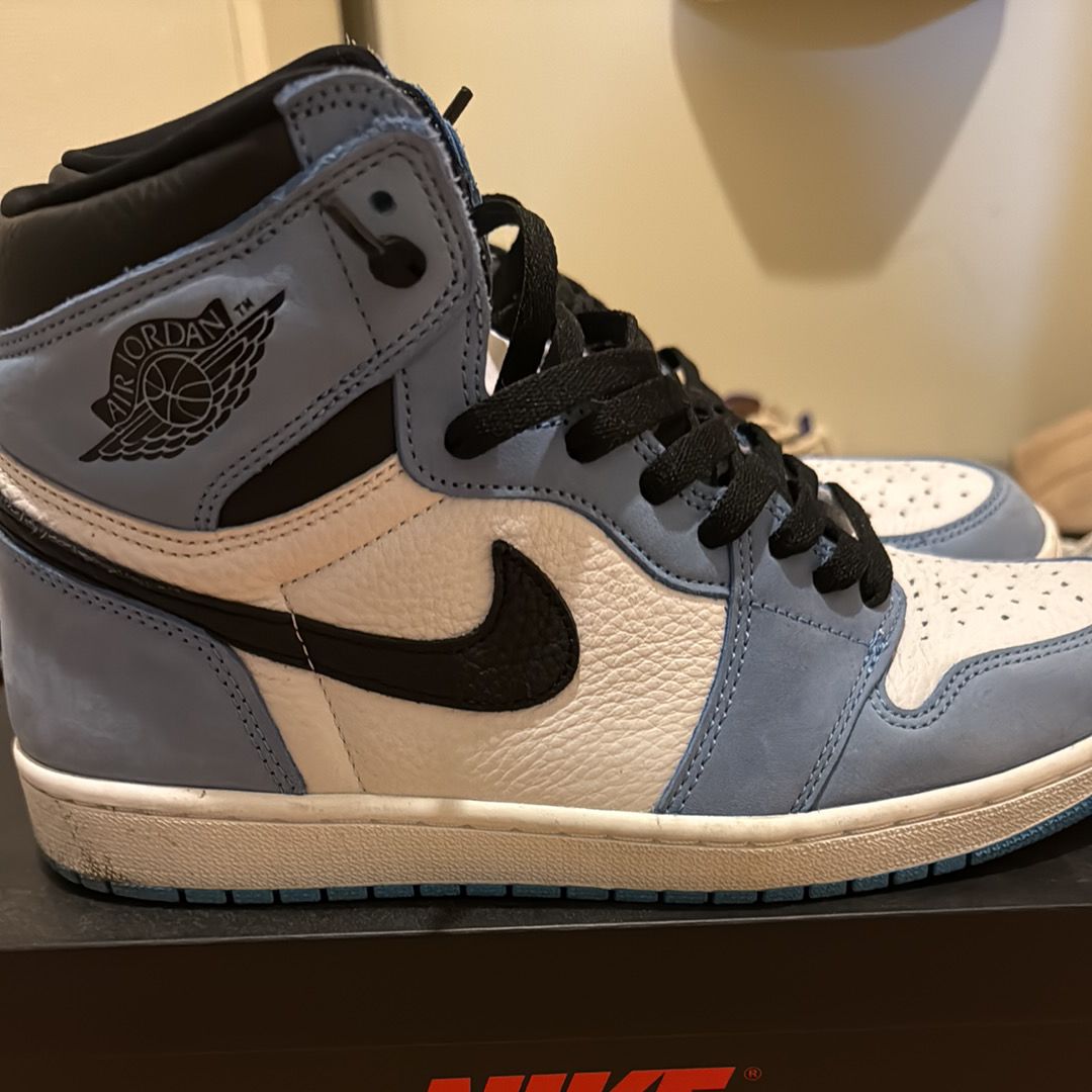 Nike Air Jordan 1 High OG "University Blue"