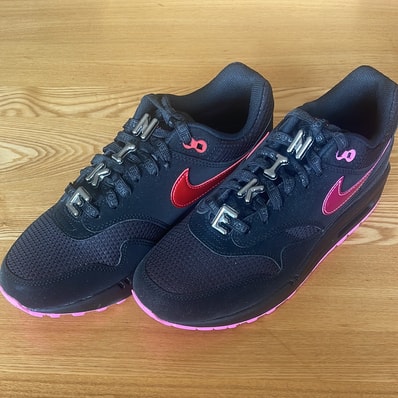 Nike Air Max 1 PRM "Black and Playful Pink"