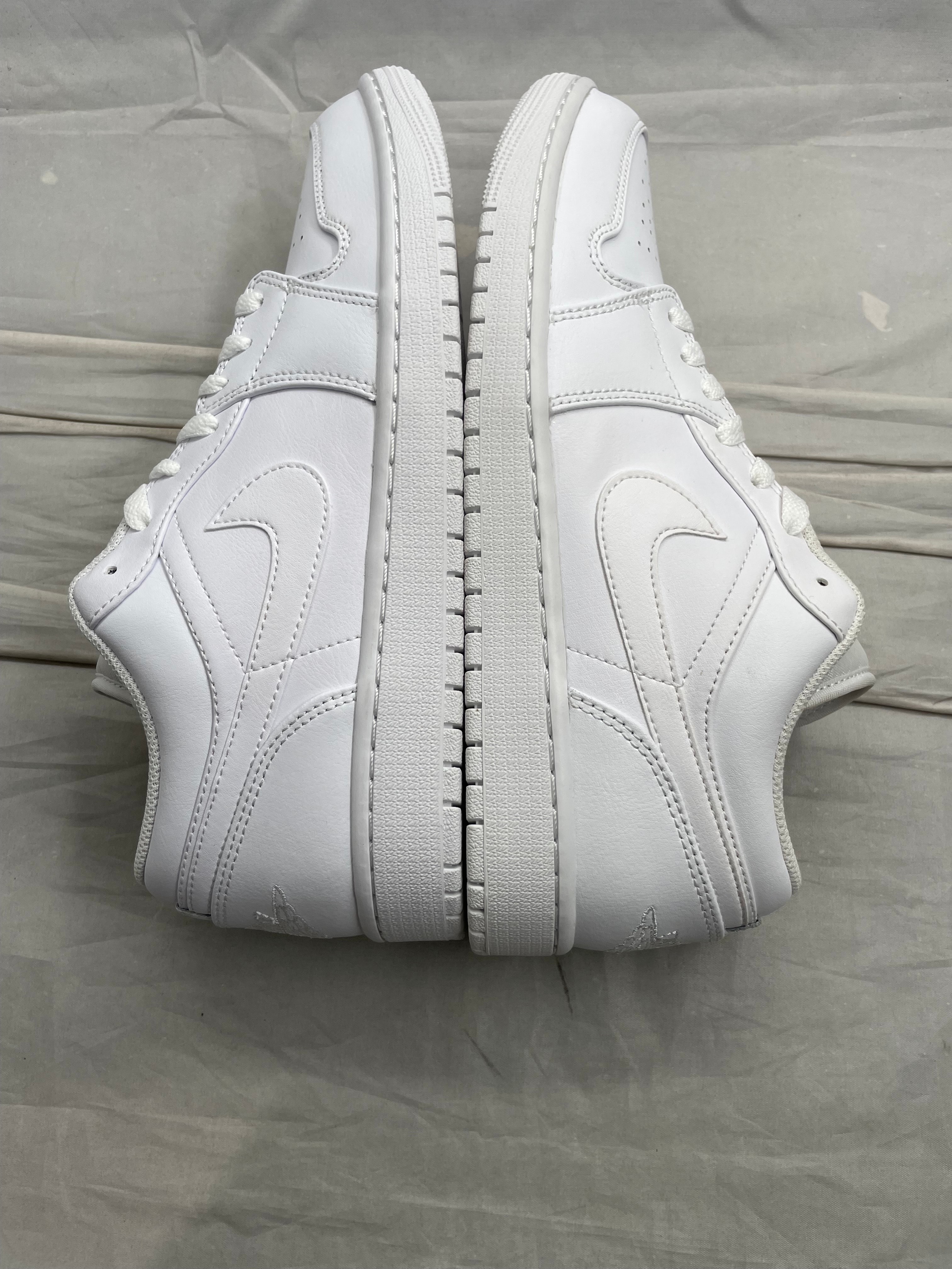 Nike Air Jordan 1 Low "Triple White"
