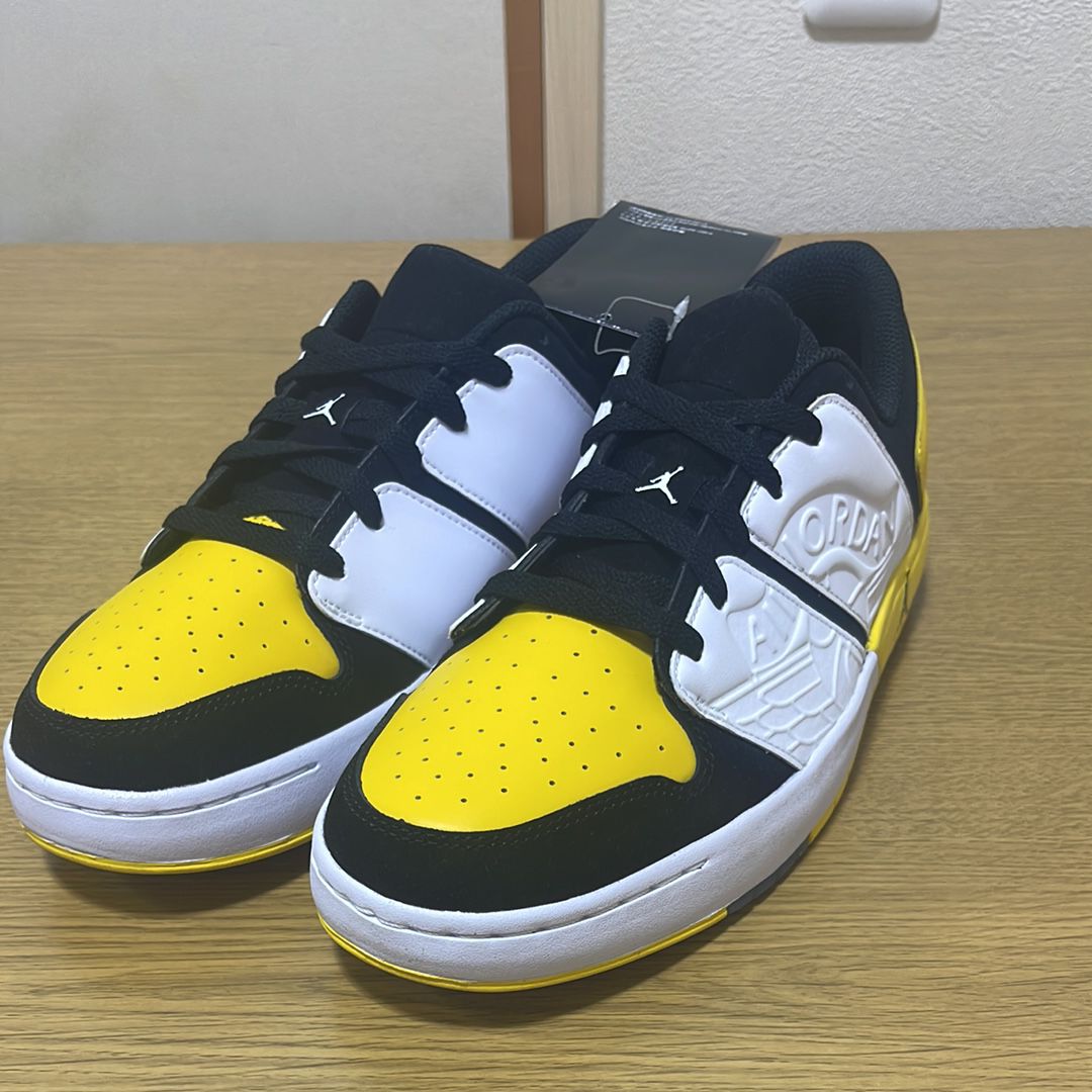 ナイキ ジョーダン ニューレトロ1 ロー "ツアーイエロー"