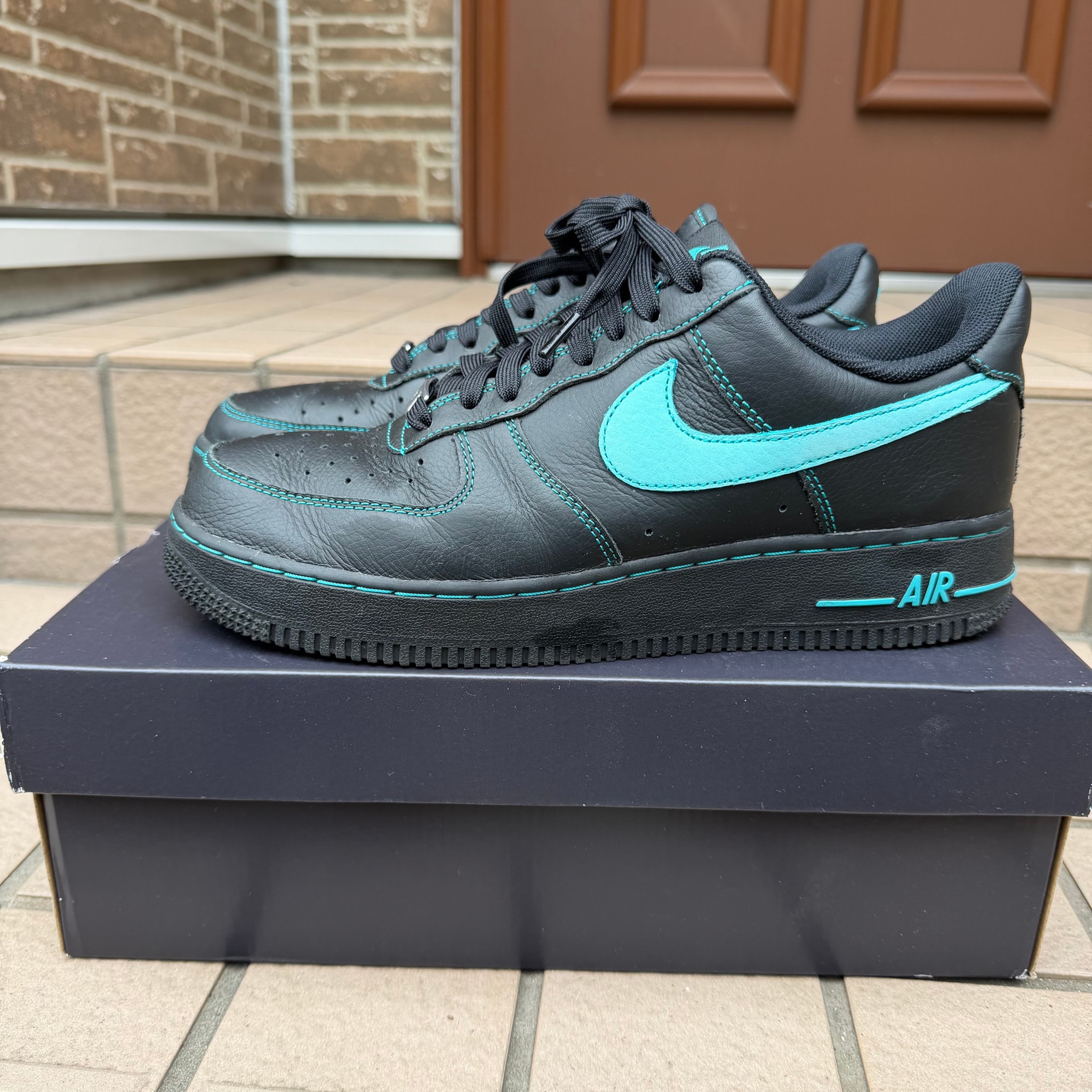 Nike Air Force 1 Low "Black Tiffany"