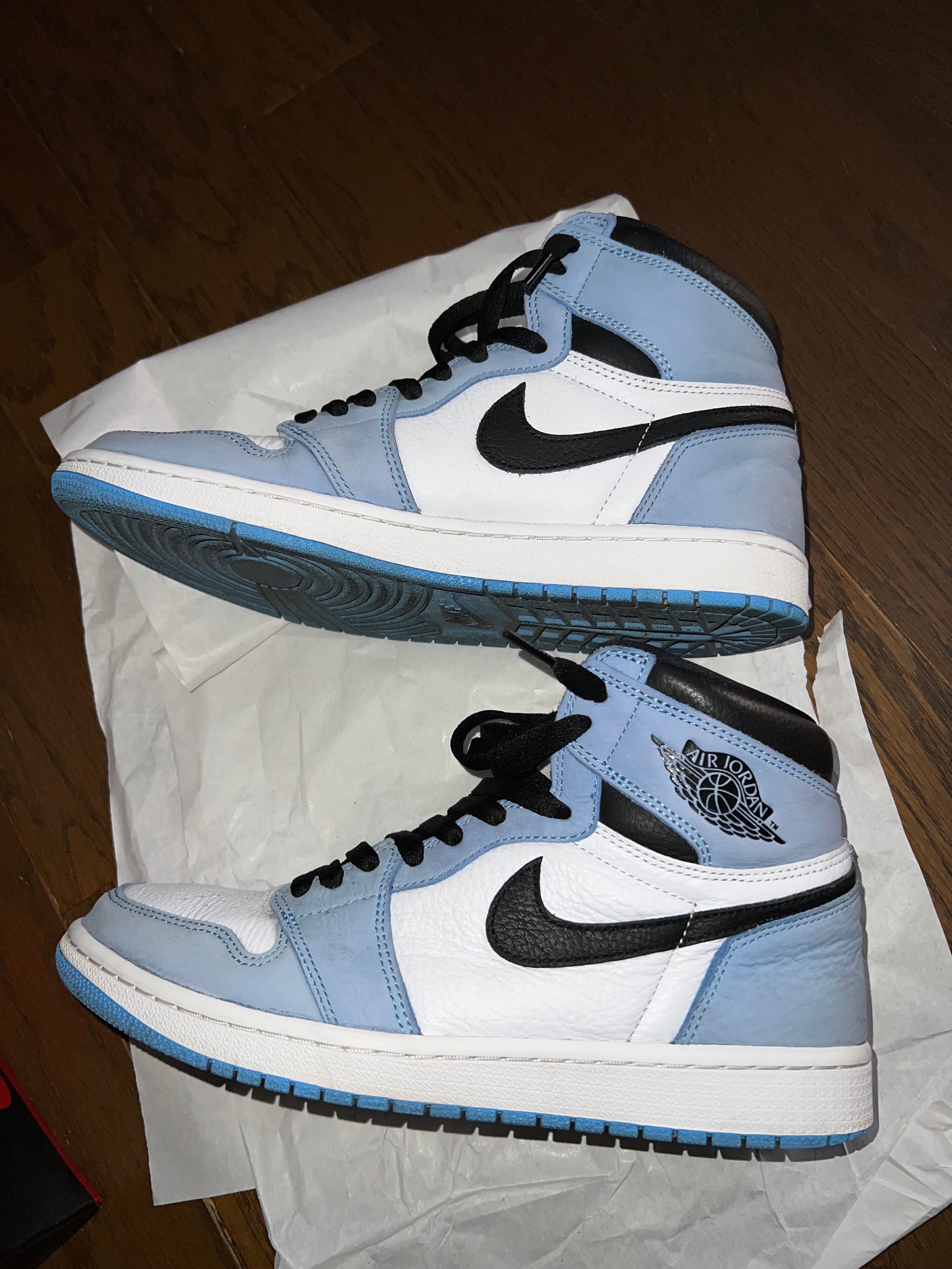 Nike Air Jordan 1 High OG "University Blue"