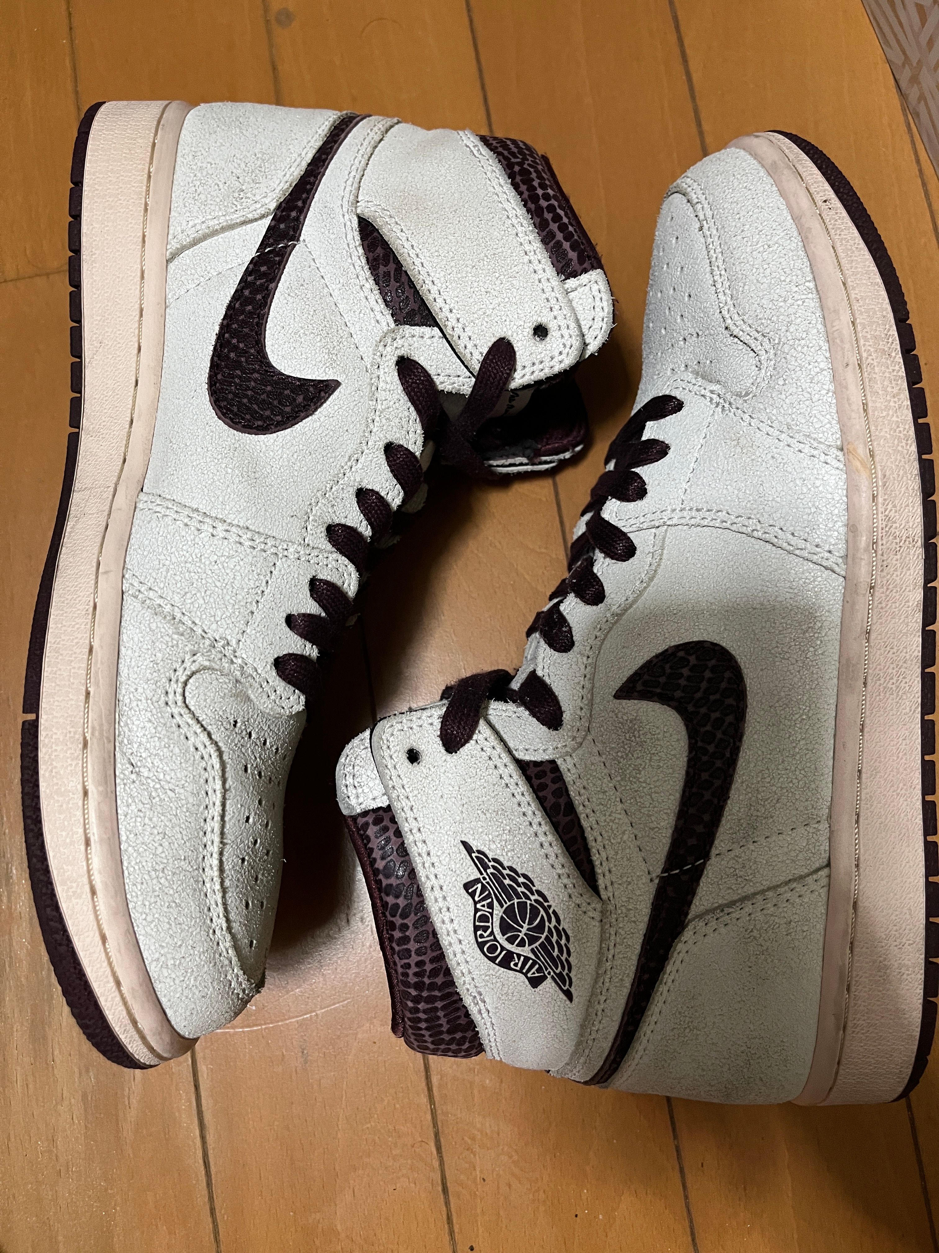 A Ma Maniere × Nike Air Jordan 1 Retro High OG "Sail and Burgundy"