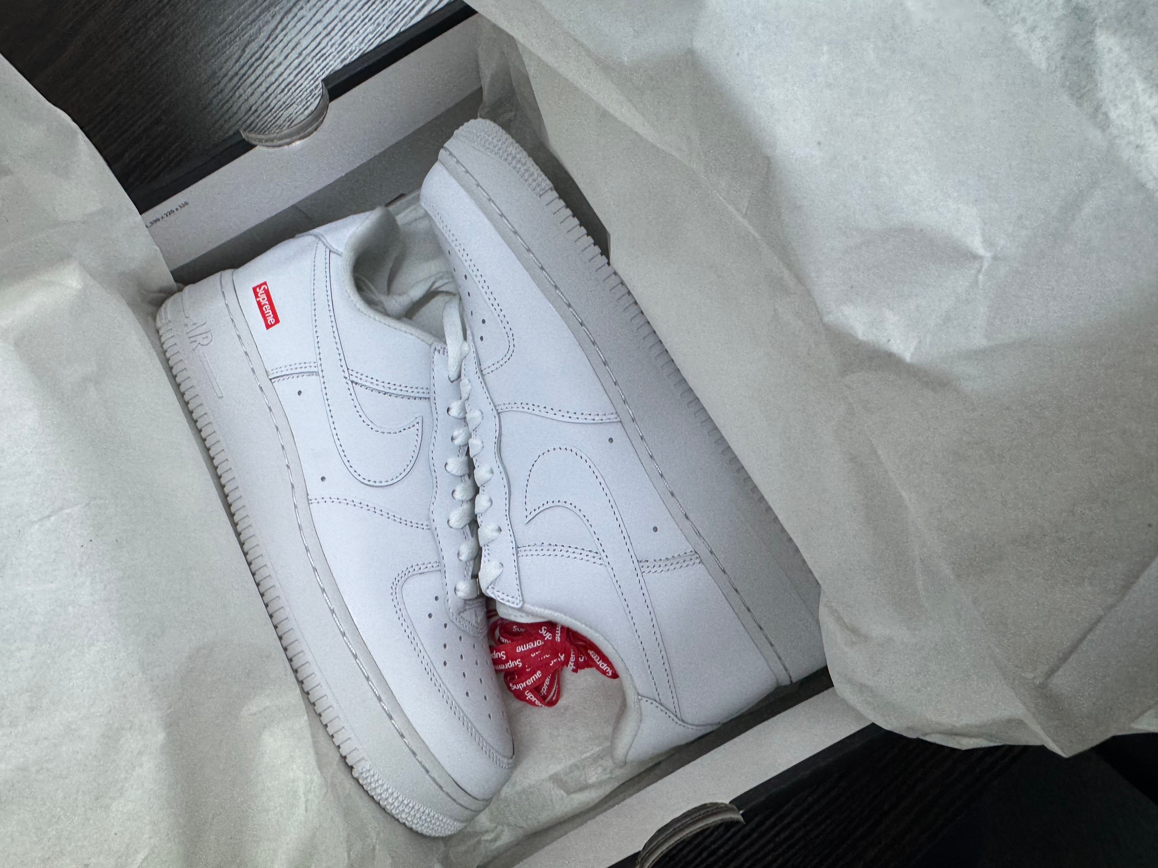 Supreme × Nike Air Force 1 Low "White"