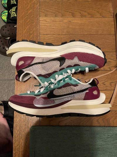sacai × Nike Vapor Waffle "String/Red/Green"