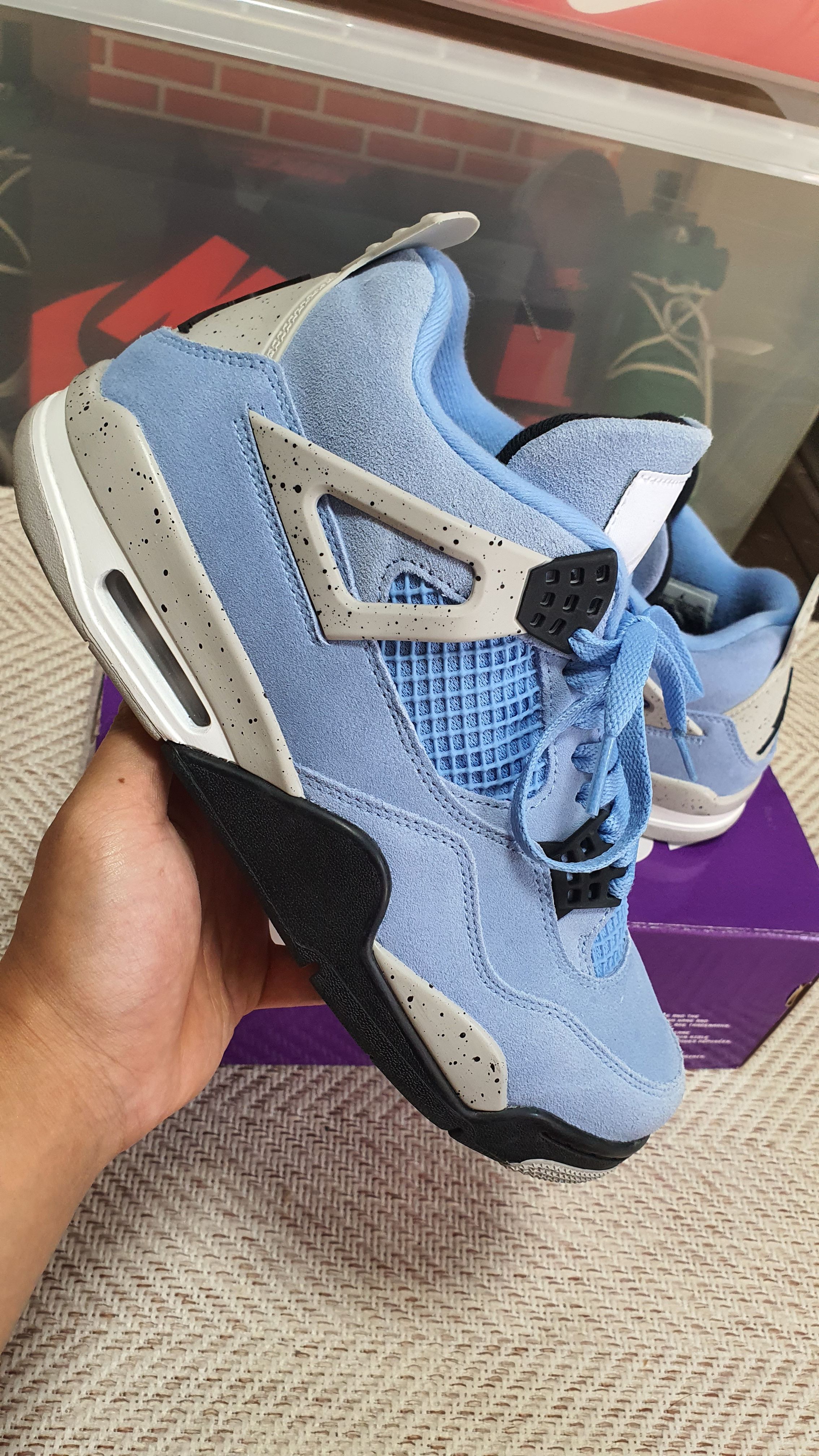 Nike Air Jordan 4 "University Blue"