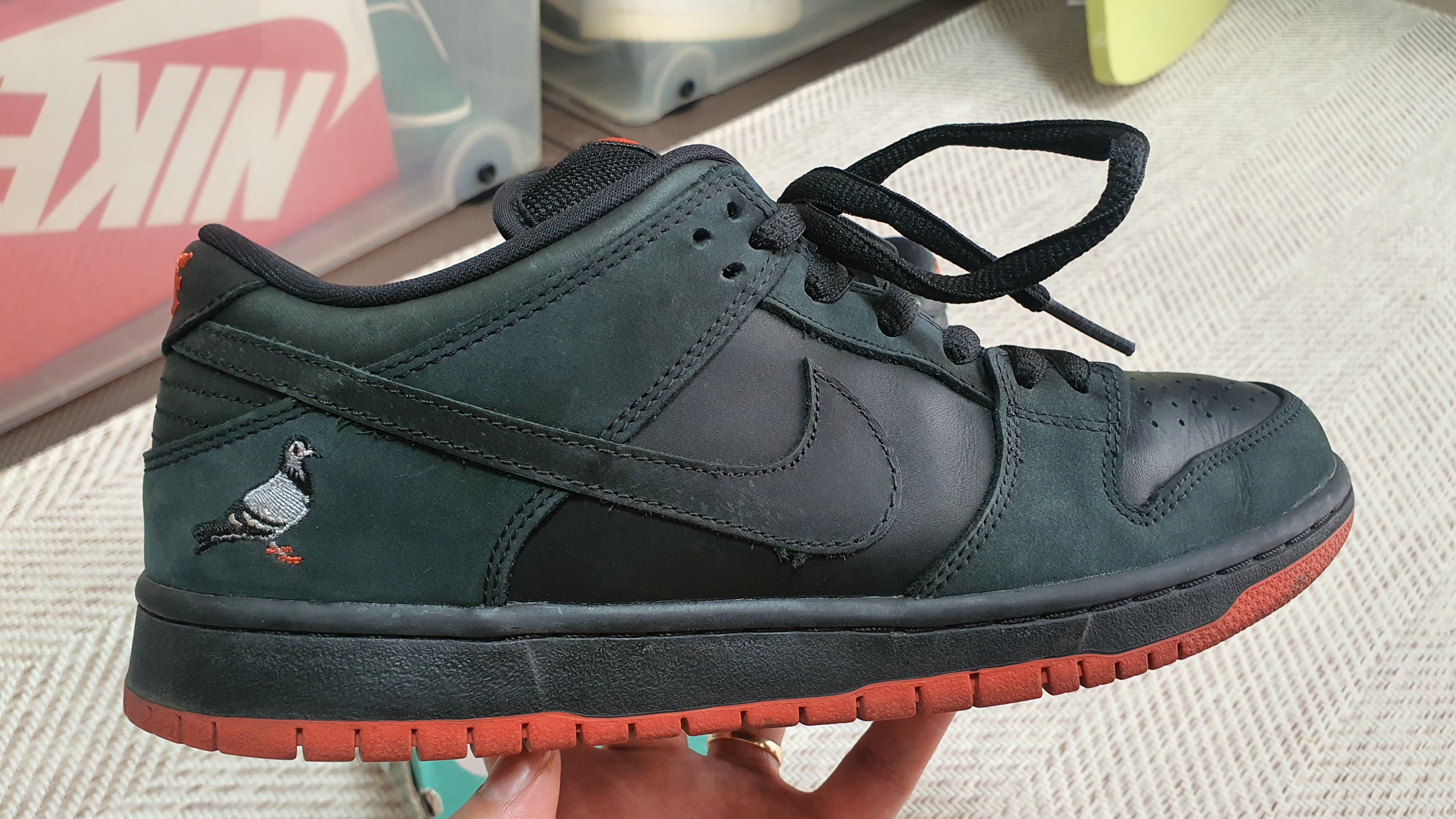 Nike SB Dunk Low TRD QS "Black Pigeon"