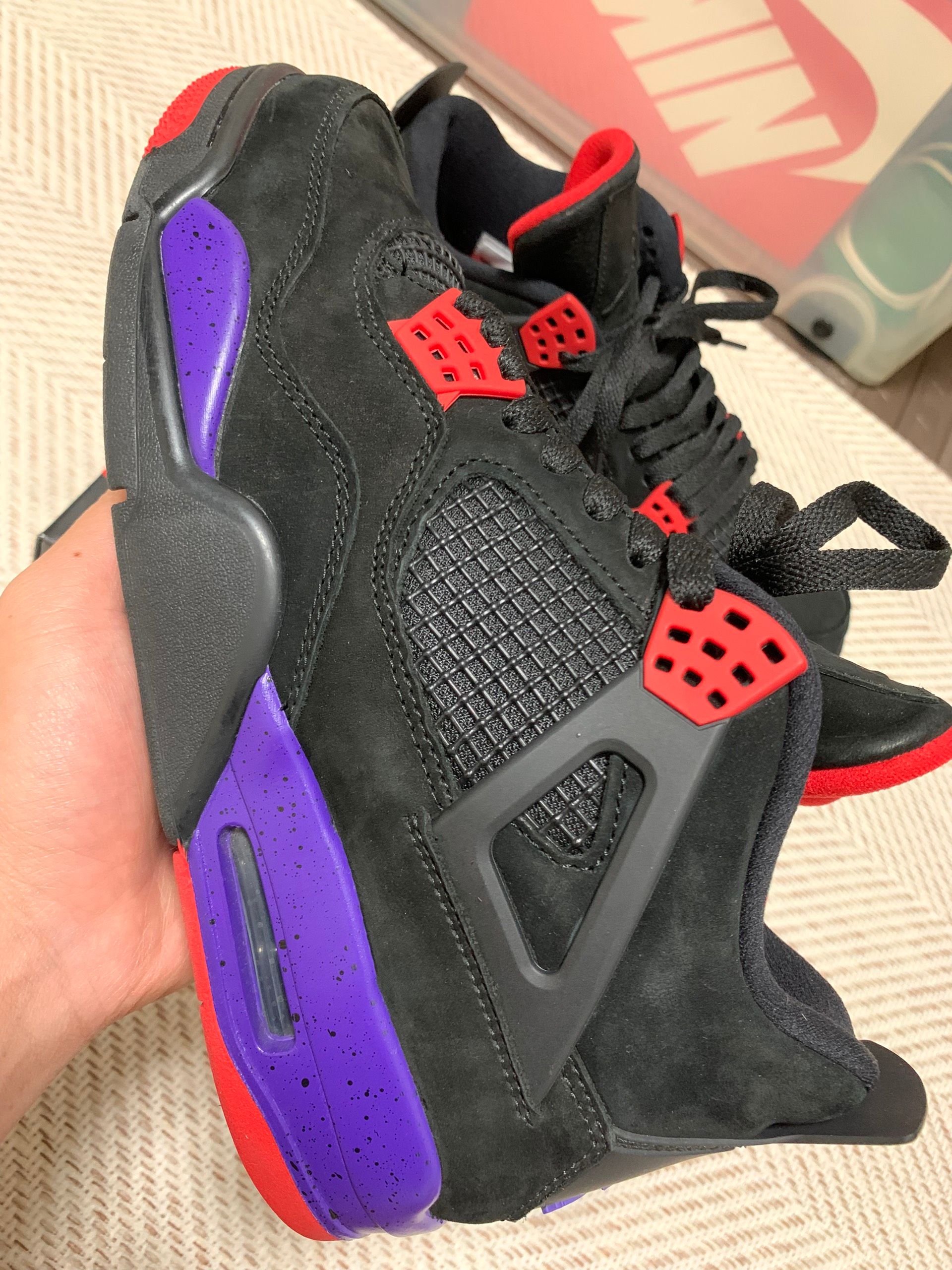 NIKE AIR JORDAN 4 RETRO "RAPTORS"