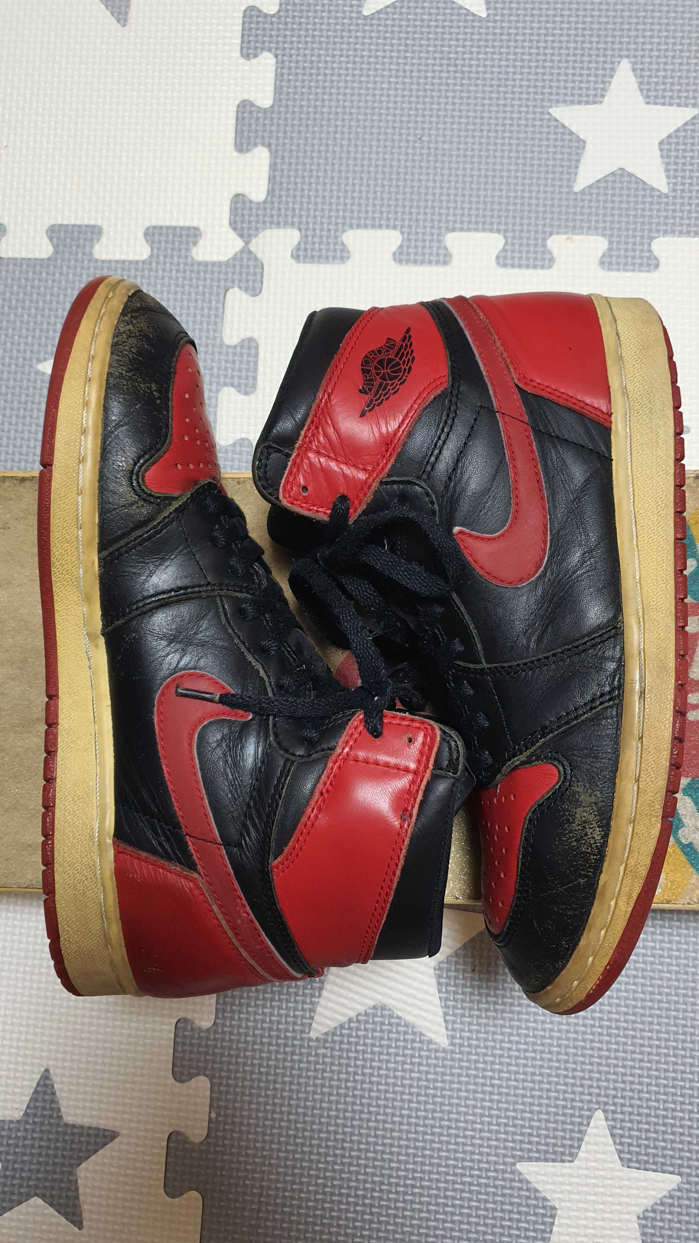 Nike Air Jordan 1 Retro High "Black Varsity Red/Bred"(2001)