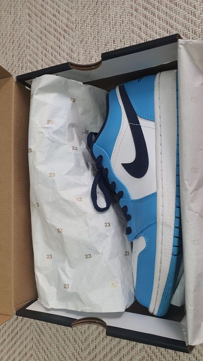Nike Air Jordan 1 Low "University Blue"