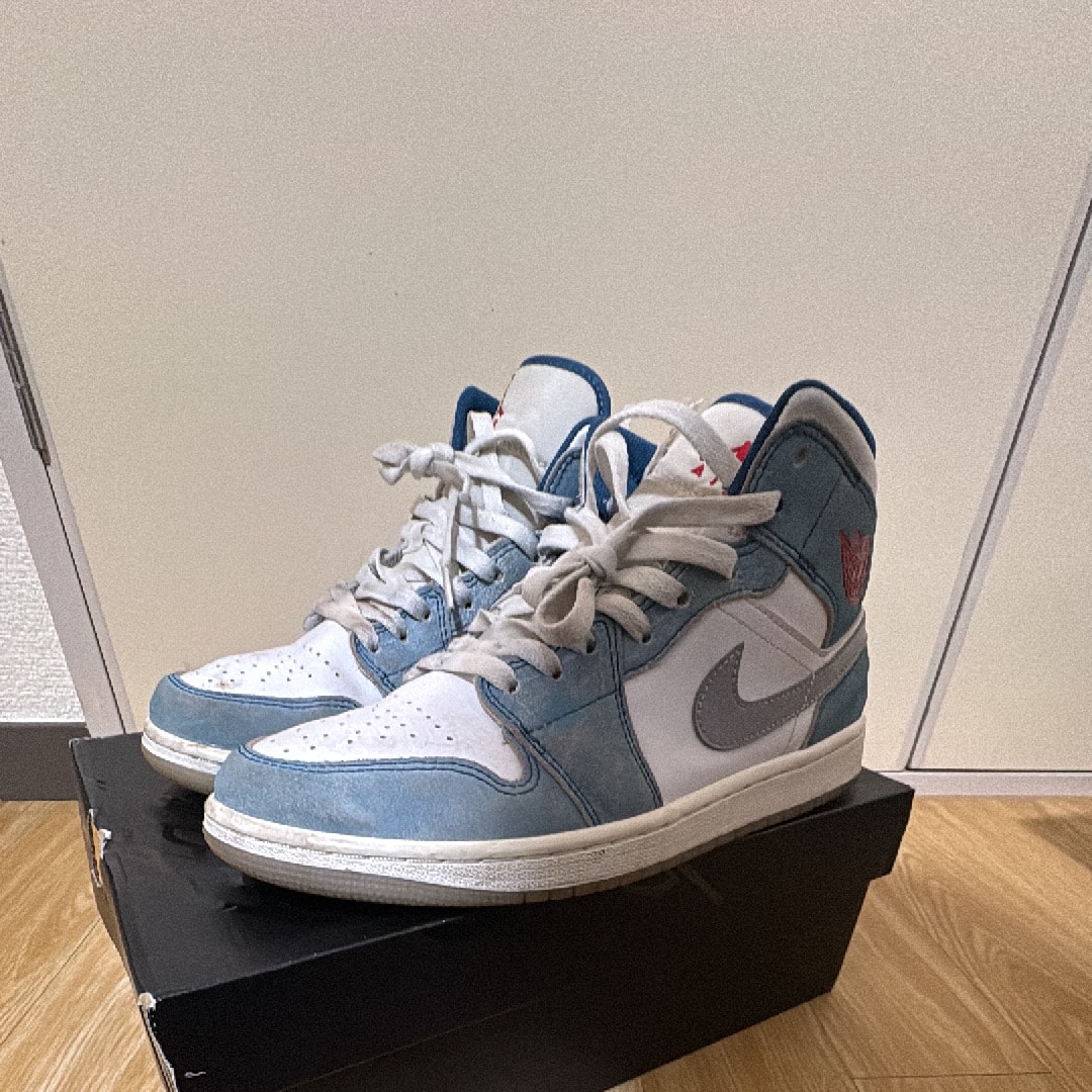 Nike Air Jordan 1 Mid SE "White/Hyper Royal/Red"