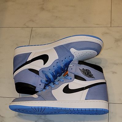 Nike Air Jordan 1 High OG "University Blue"