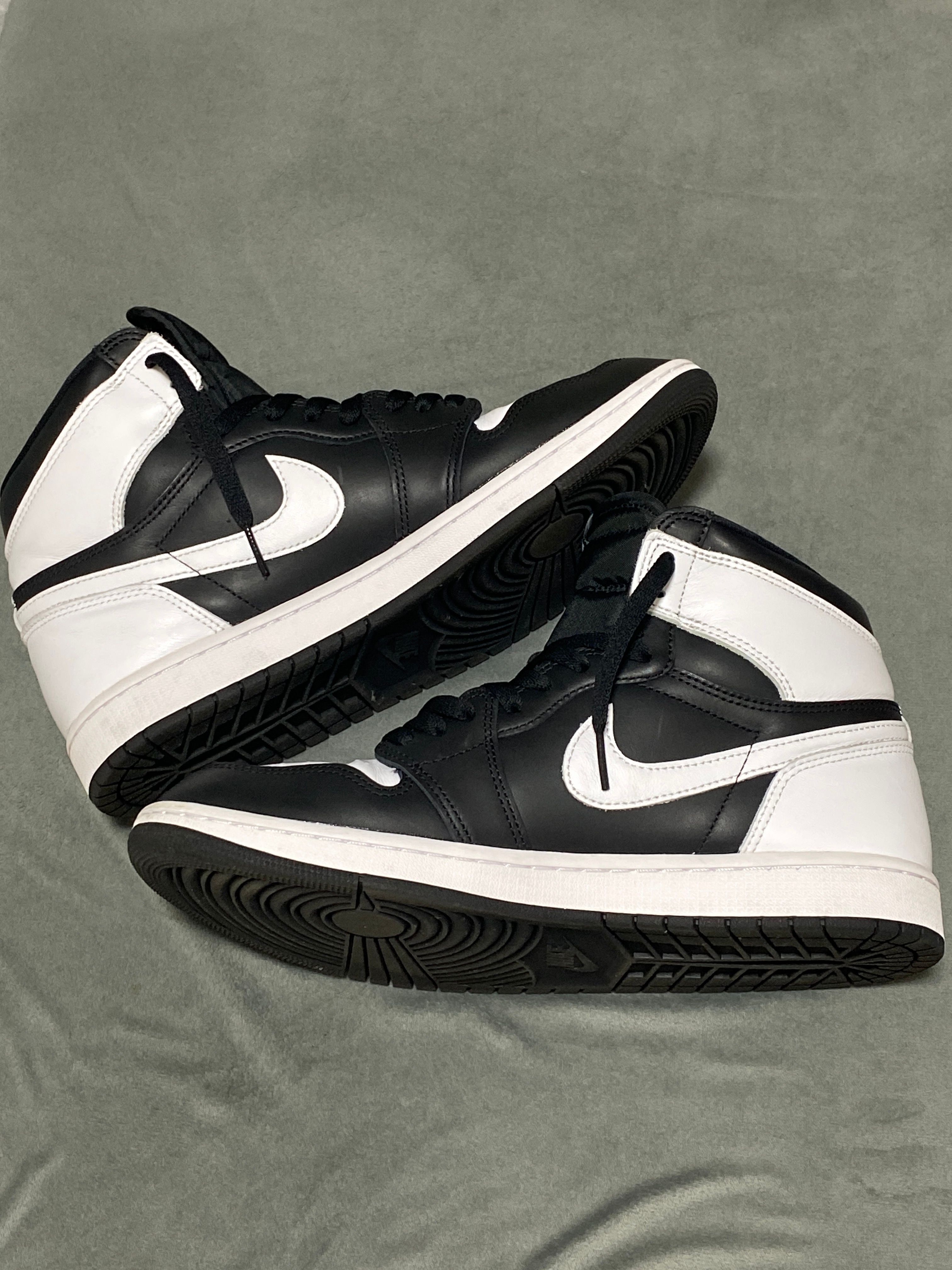 Nike Air Jordan 1 Retro High OG "Black/White"
