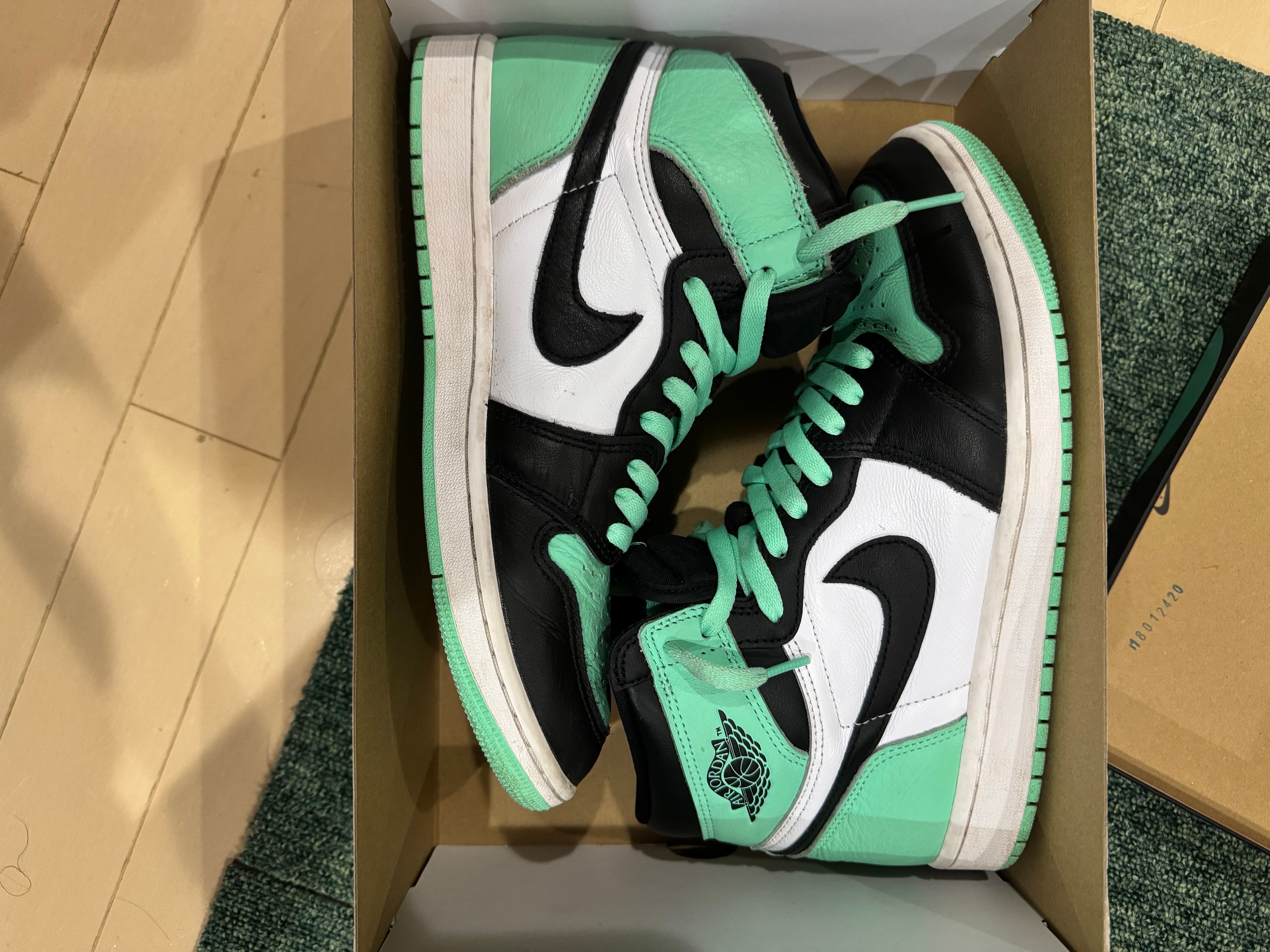 Nike Air Jordan 1 High OG "Green Glow"