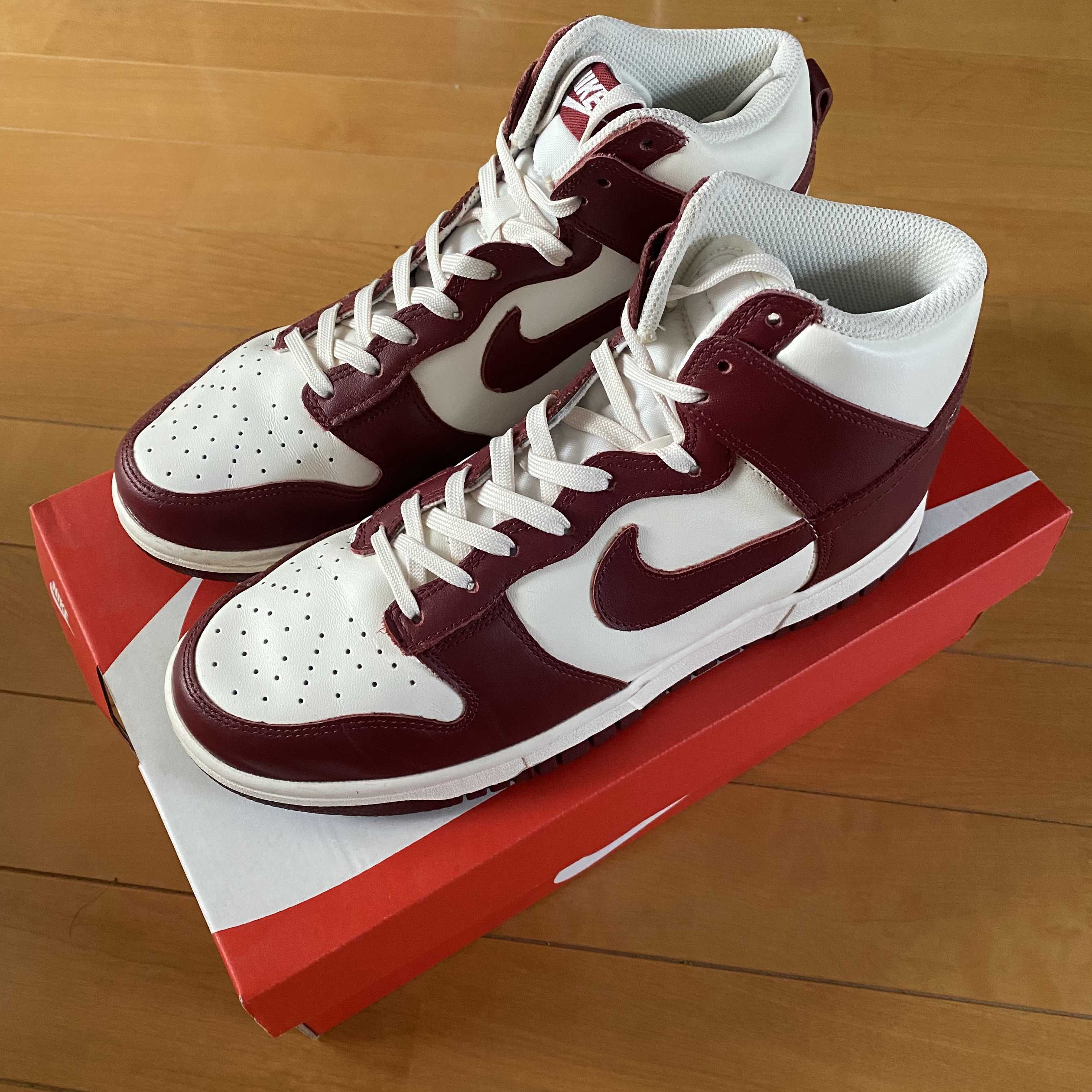 NIKE Women's DUNK HIGH "TEAM RED"