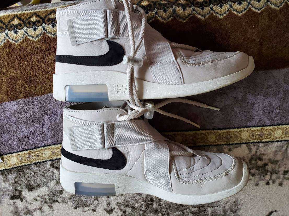Fear Of God × Nike Air  Raid "Light Bone"