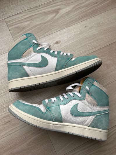Nike Air Jordan 1 Retro High OG "Turbo Green"