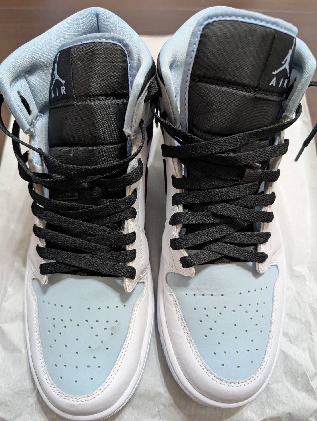 Nike Air Jordan 1 Mid "Ice Blue Nubuck"