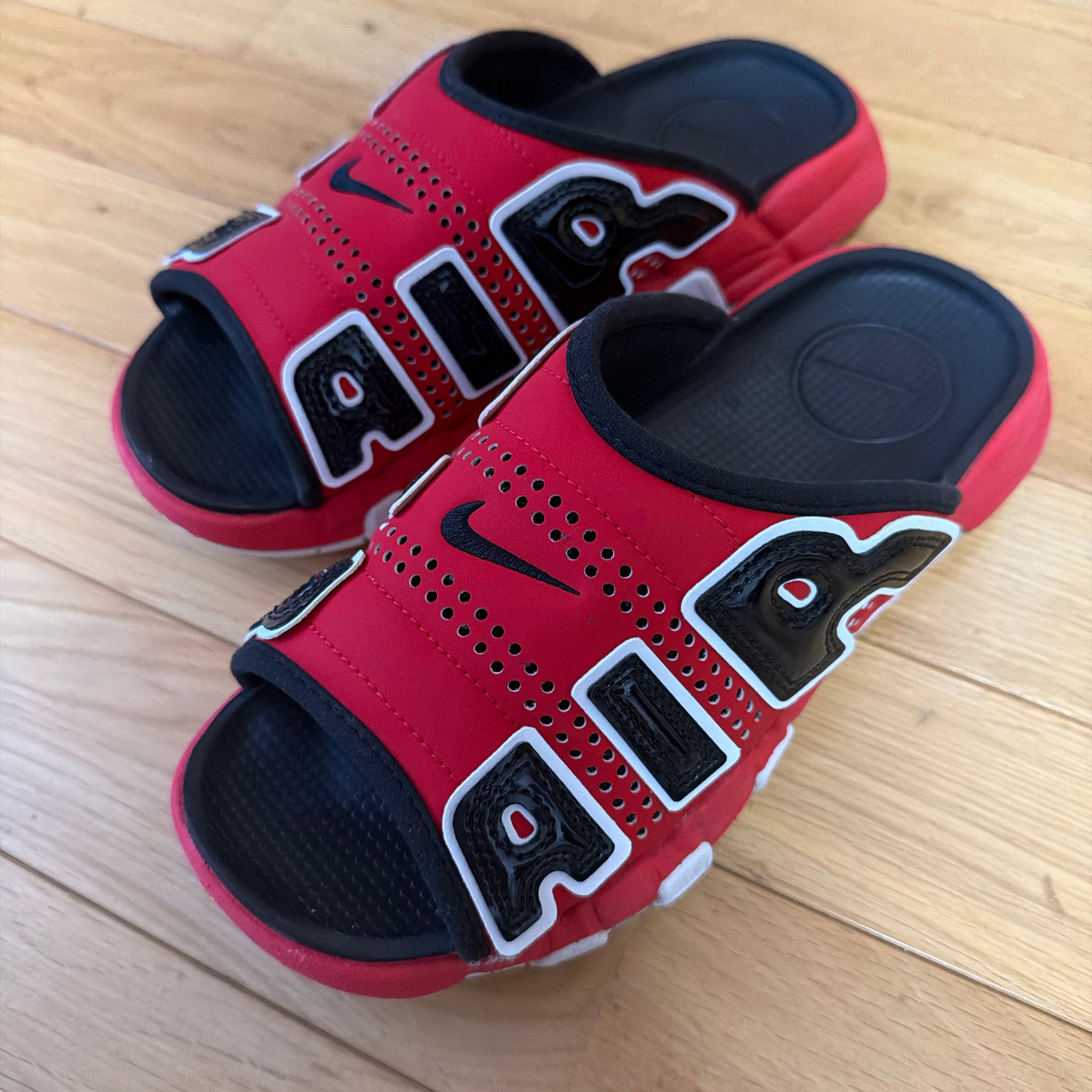 Nike Air More Uptempo Slide "University Red/Black" (FJ6035-600/FJ6036-600)